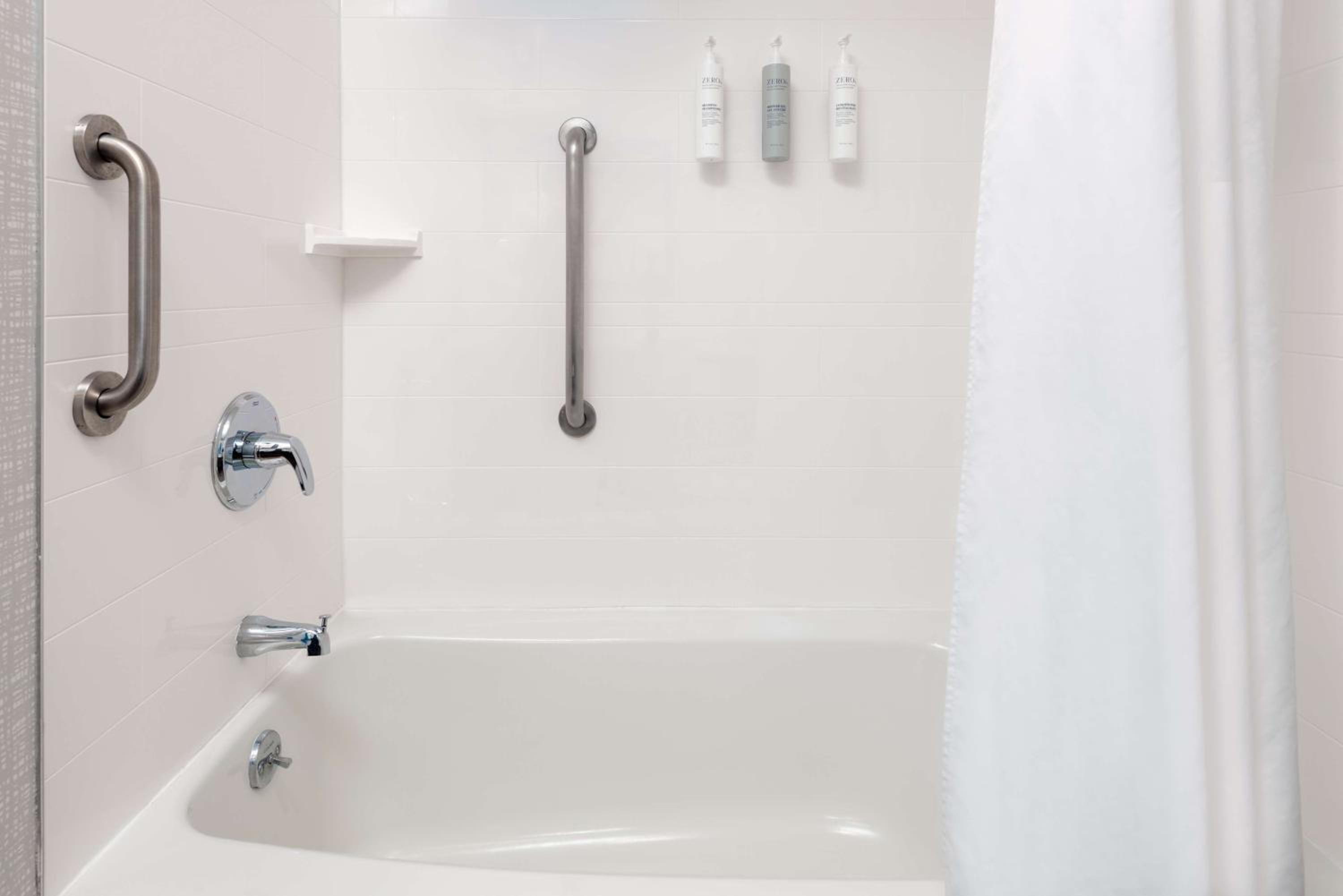 Hampton Inn Boston Bedford Burlington - Property Image 10
