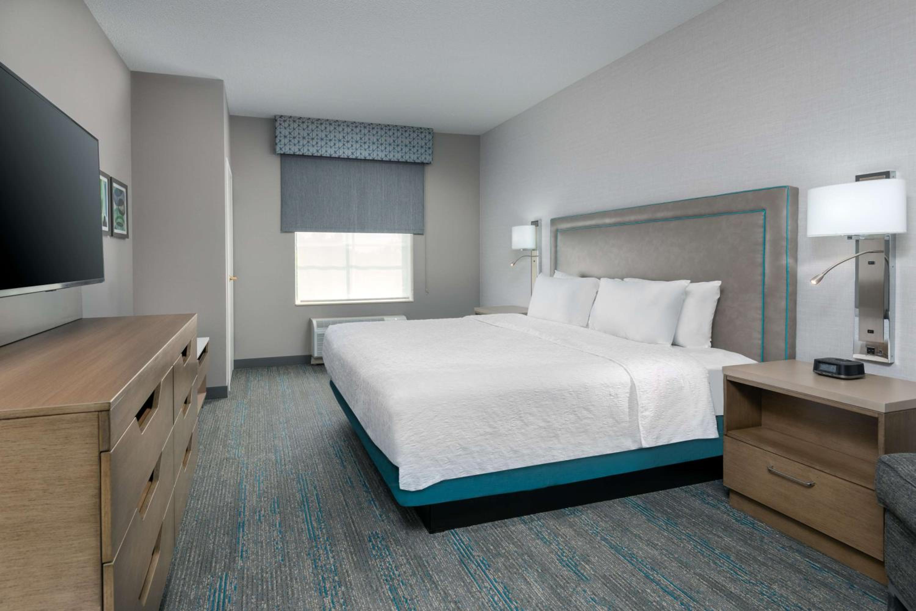 Hampton Inn Boston Bedford Burlington - Property Image 17
