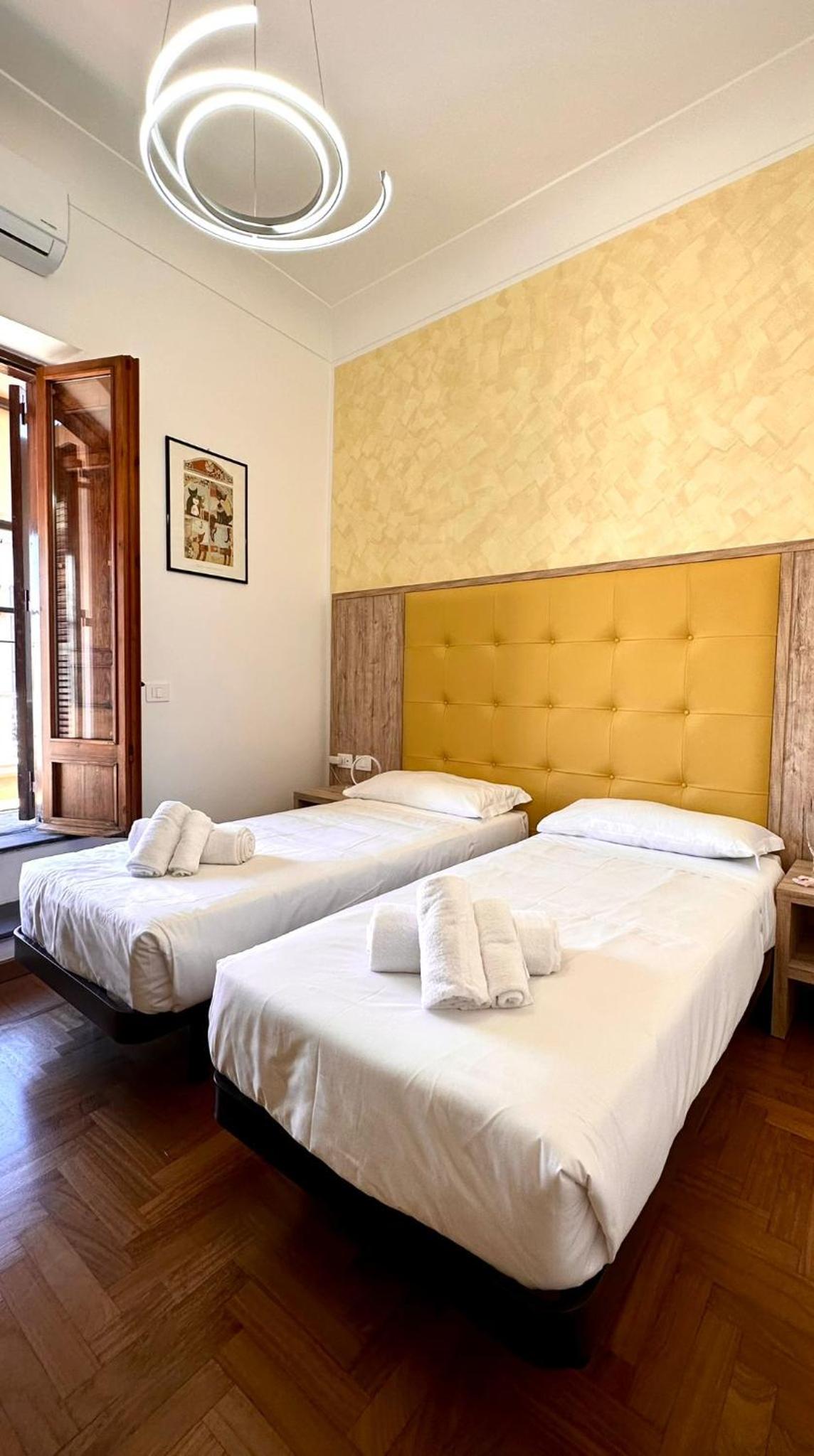 Romerooms Condotti