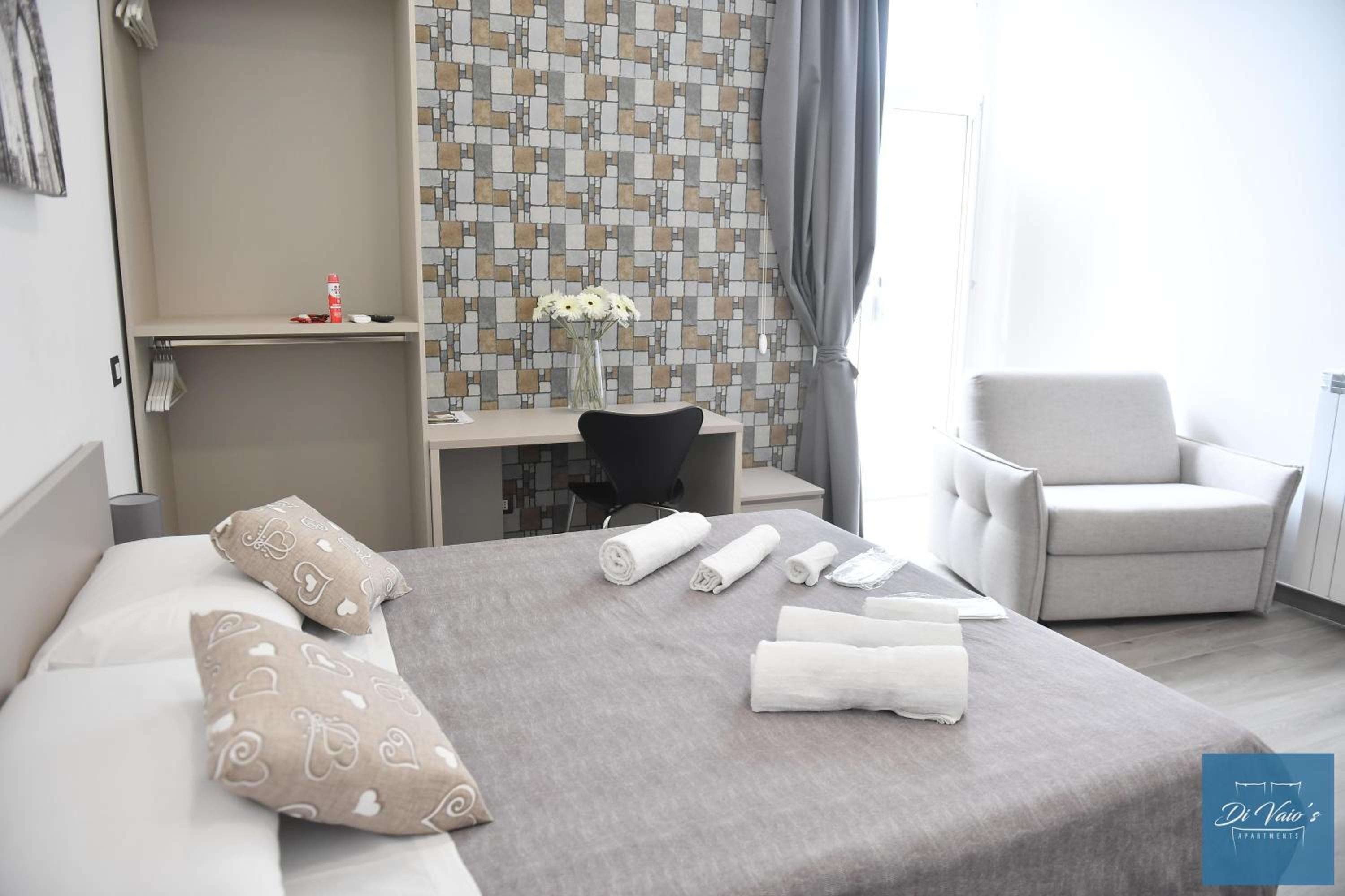 Di Vaio s Apartments adiacente metro Rione Alto