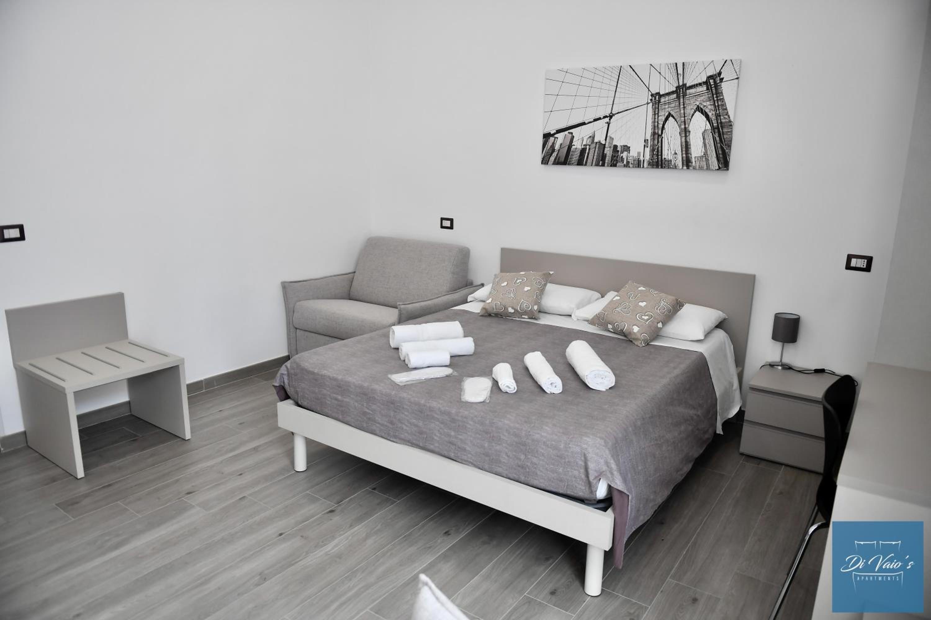 Di Vaio s Apartments adiacente metro Rione Alto