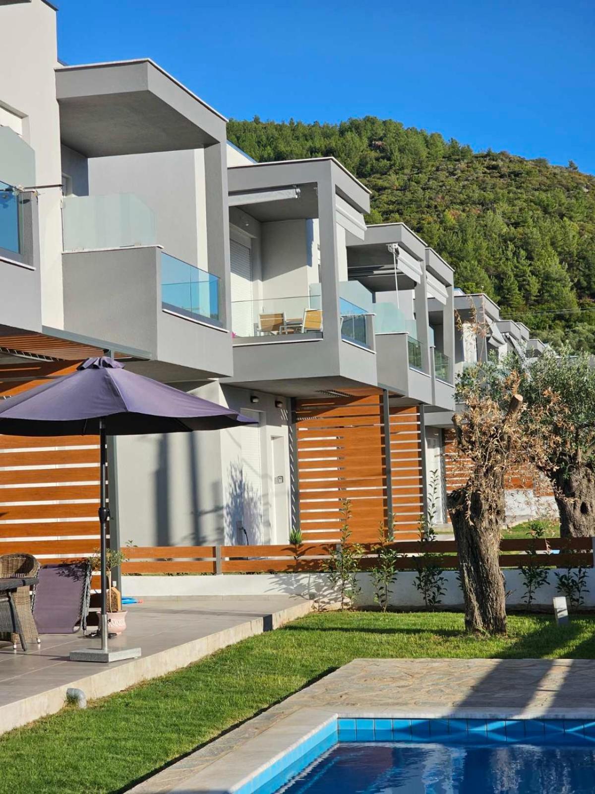 Sol Greco Apartment