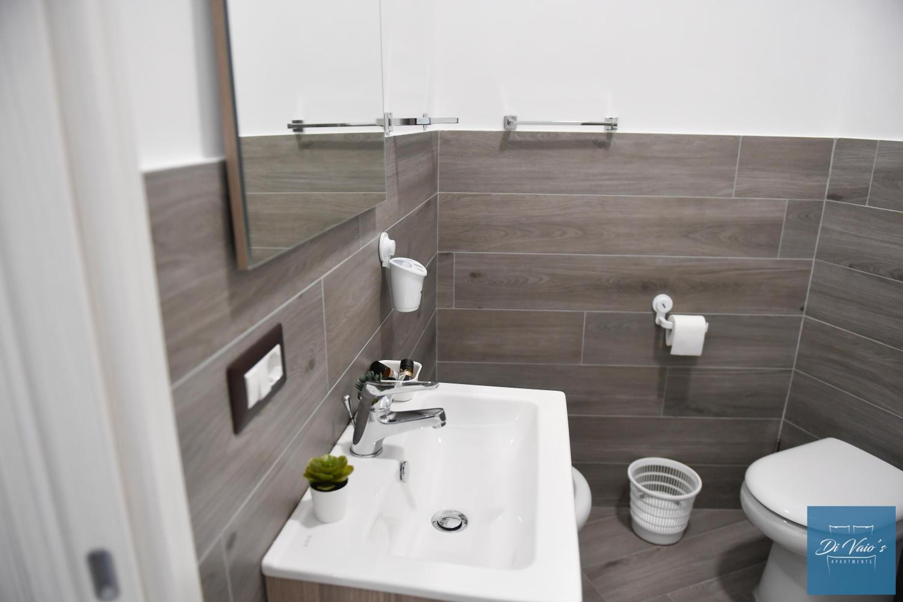 Di Vaio s Apartments adiacente metro Rione Alto