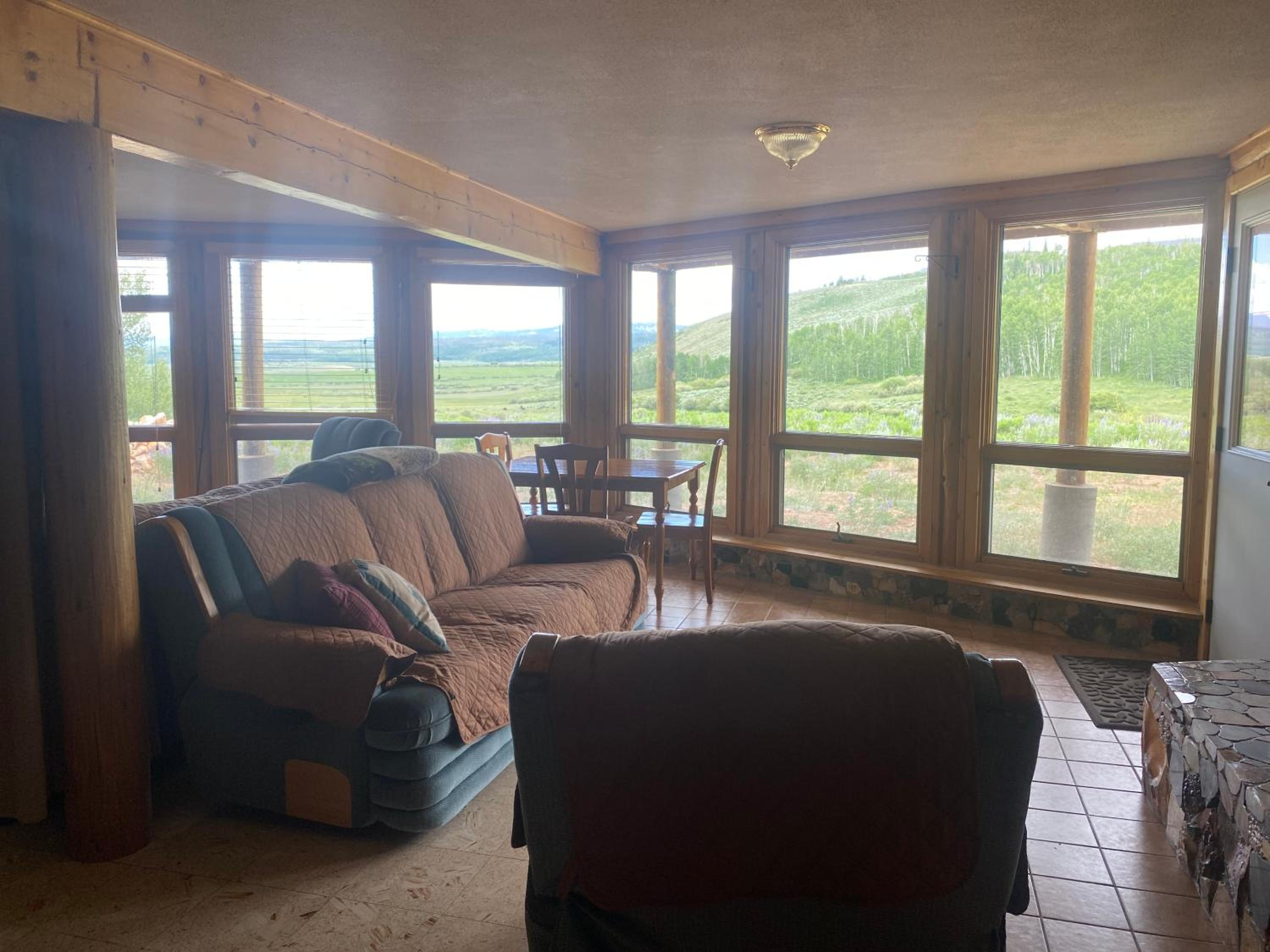 Wapiti Retreat at 22 West Cabins and Recreation view 4