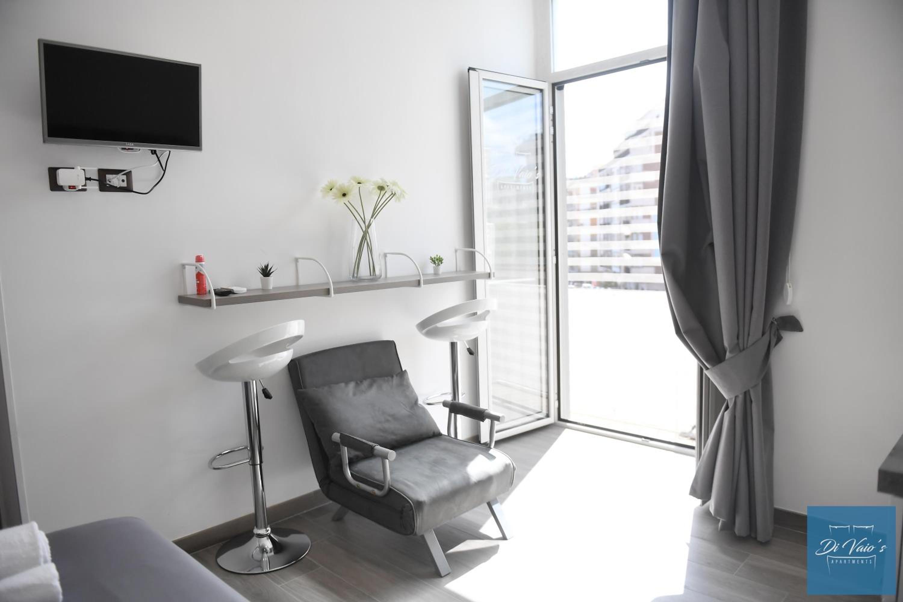 Di Vaio s Apartments adiacente metro Rione Alto