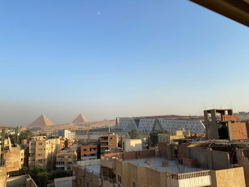 Tamara's Grand Egyptian Museum & Pyramids view 3BR Entire Apartment