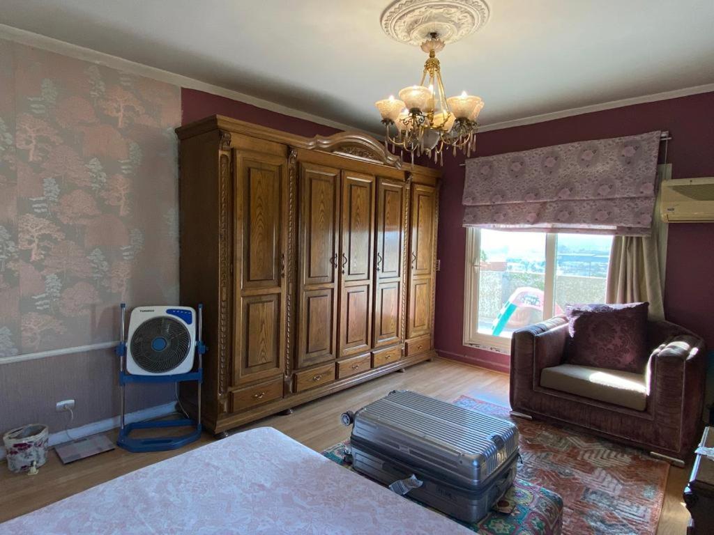 Tamara's Grand Egyptian Museum & Pyramids view 3BR Entire Apartment