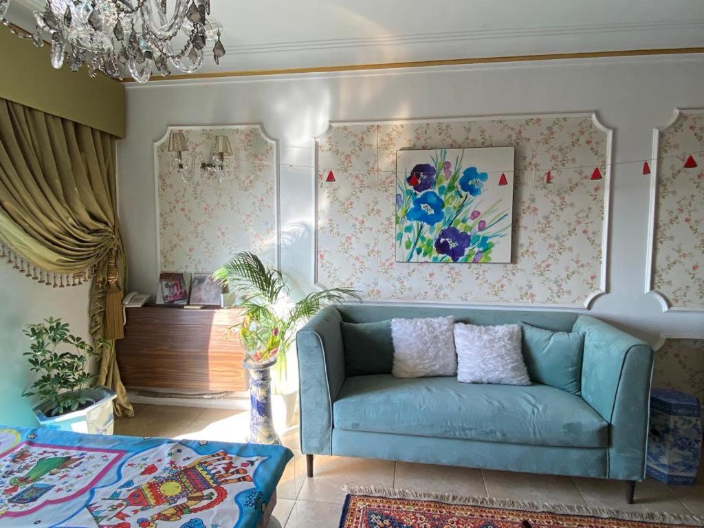Tamara's Grand Egyptian Museum & Pyramids view 3BR Entire Apartment