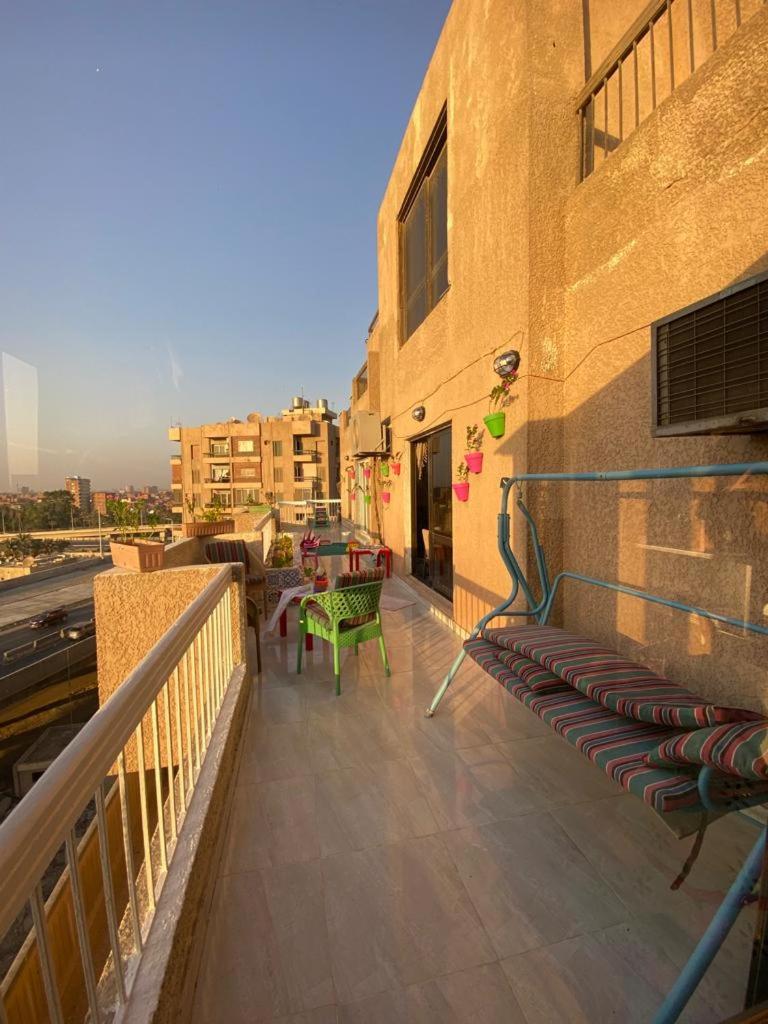 Tamara's Grand Egyptian Museum & Pyramids view 3BR Entire Apartment