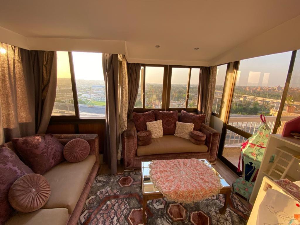 Tamara's Grand Egyptian Museum & Pyramids view 3BR Entire Apartment