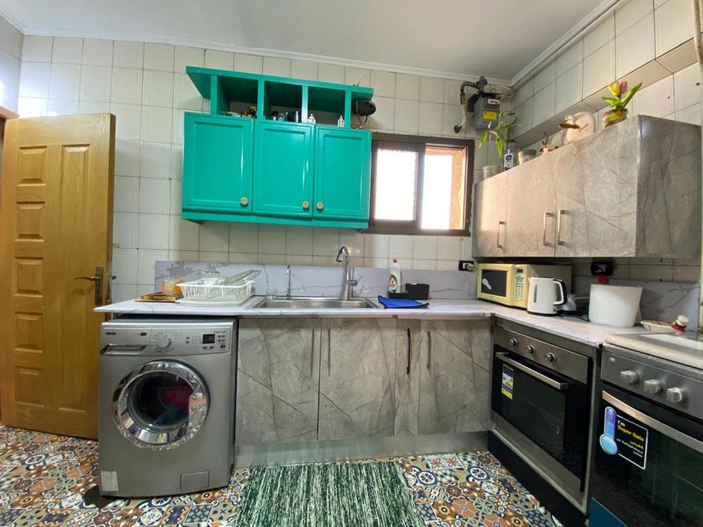 Tamara's Grand Egyptian Museum & Pyramids view 3BR Entire Apartment