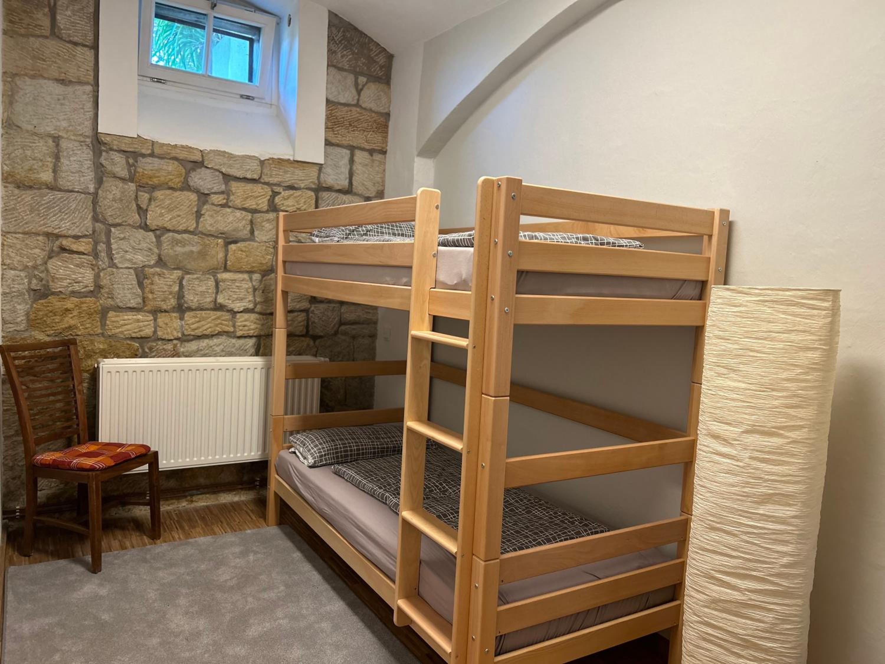 Schlosspark Apartment I 80qm I 3 Betten I bei Dresden