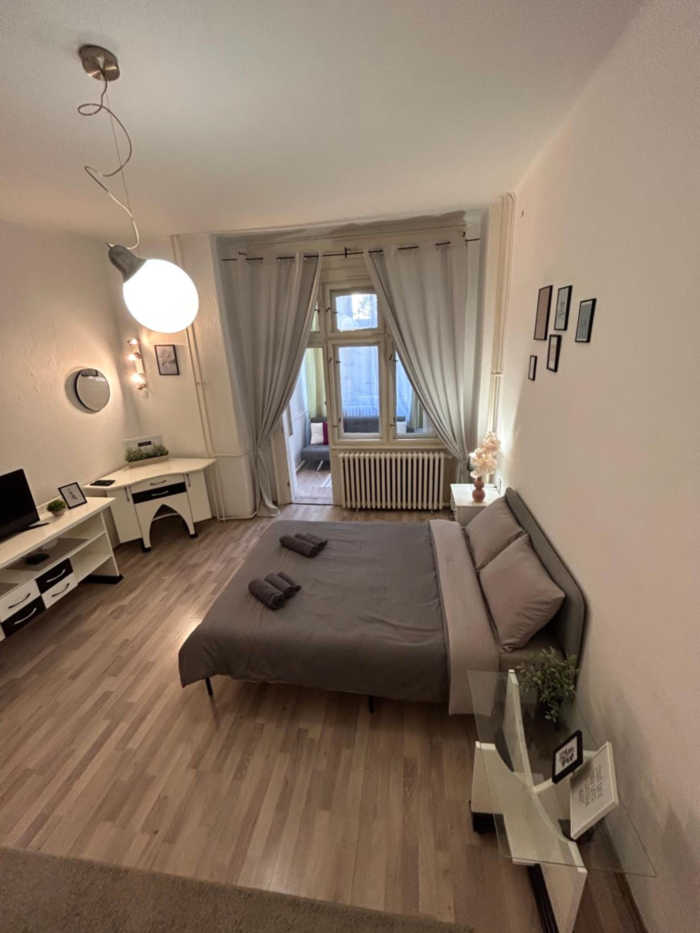 Central Park Apartment view 5