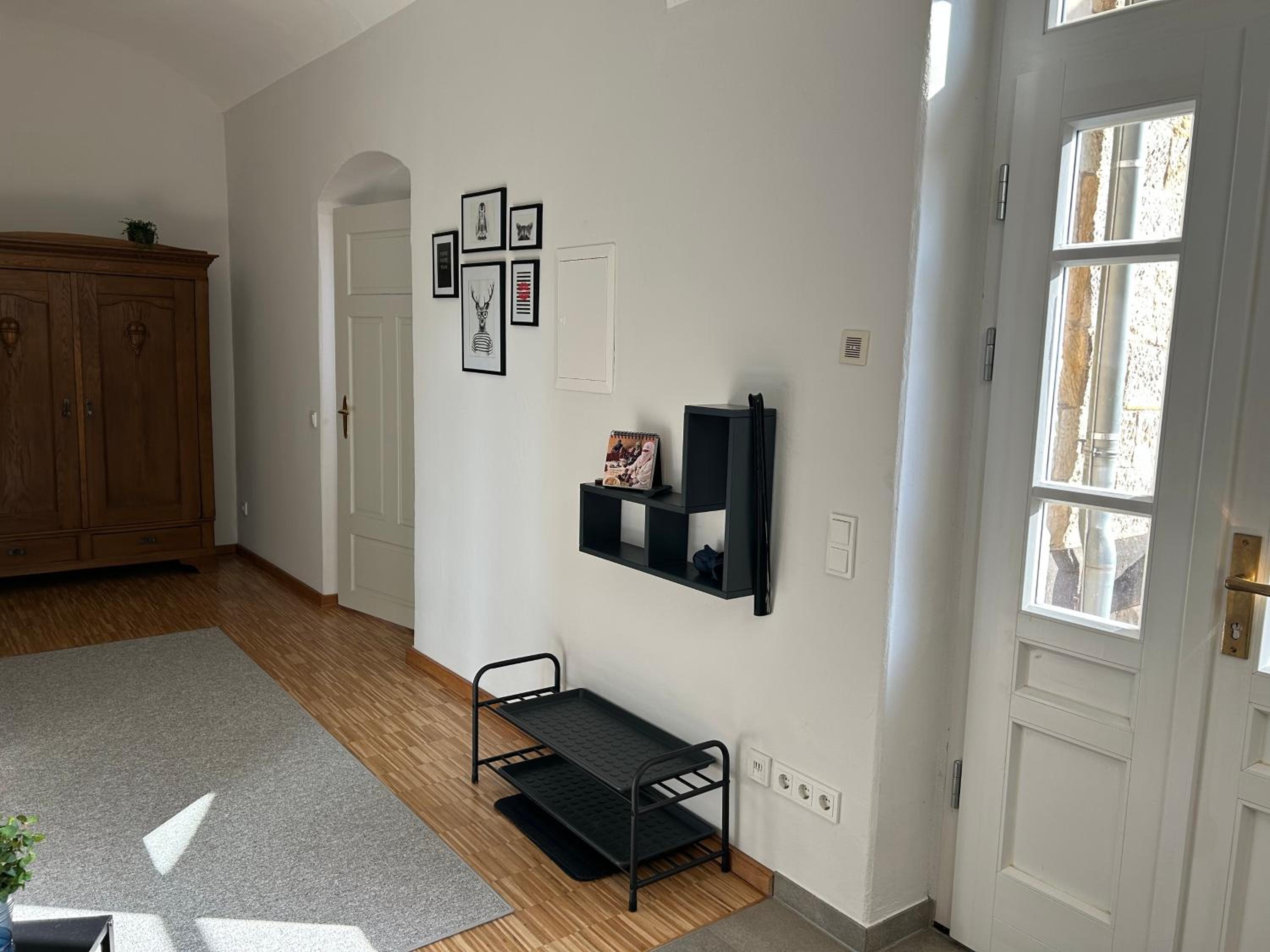 Schlosspark Apartment I 80qm I 3 Betten I bei Dresden