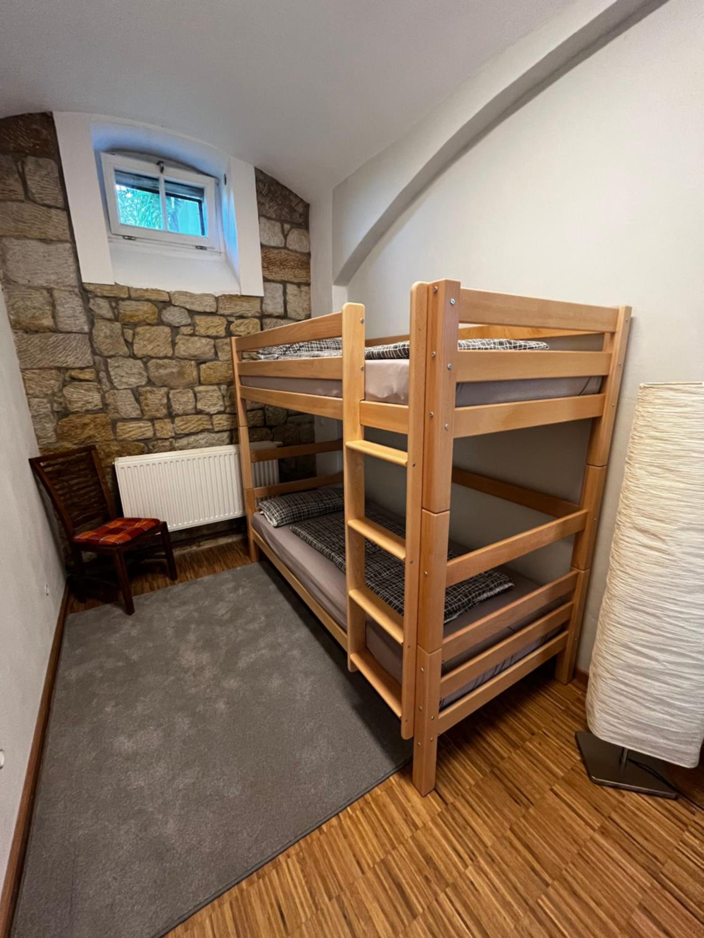 Schlosspark Apartment I 80qm I 3 Betten I bei Dresden