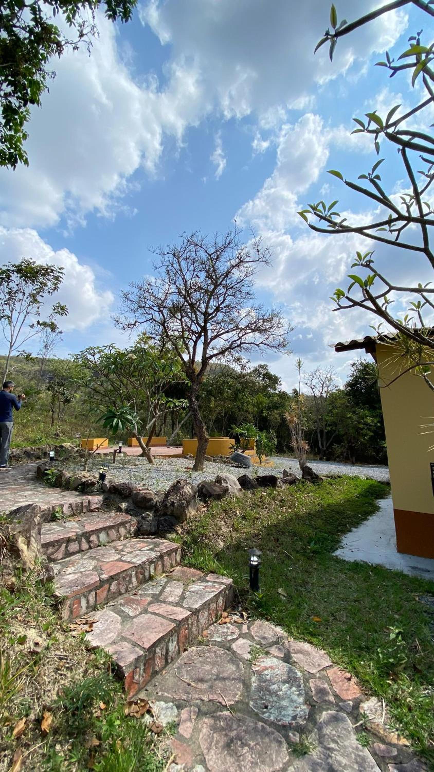 Casa com cachoeiras e contato com a natureza