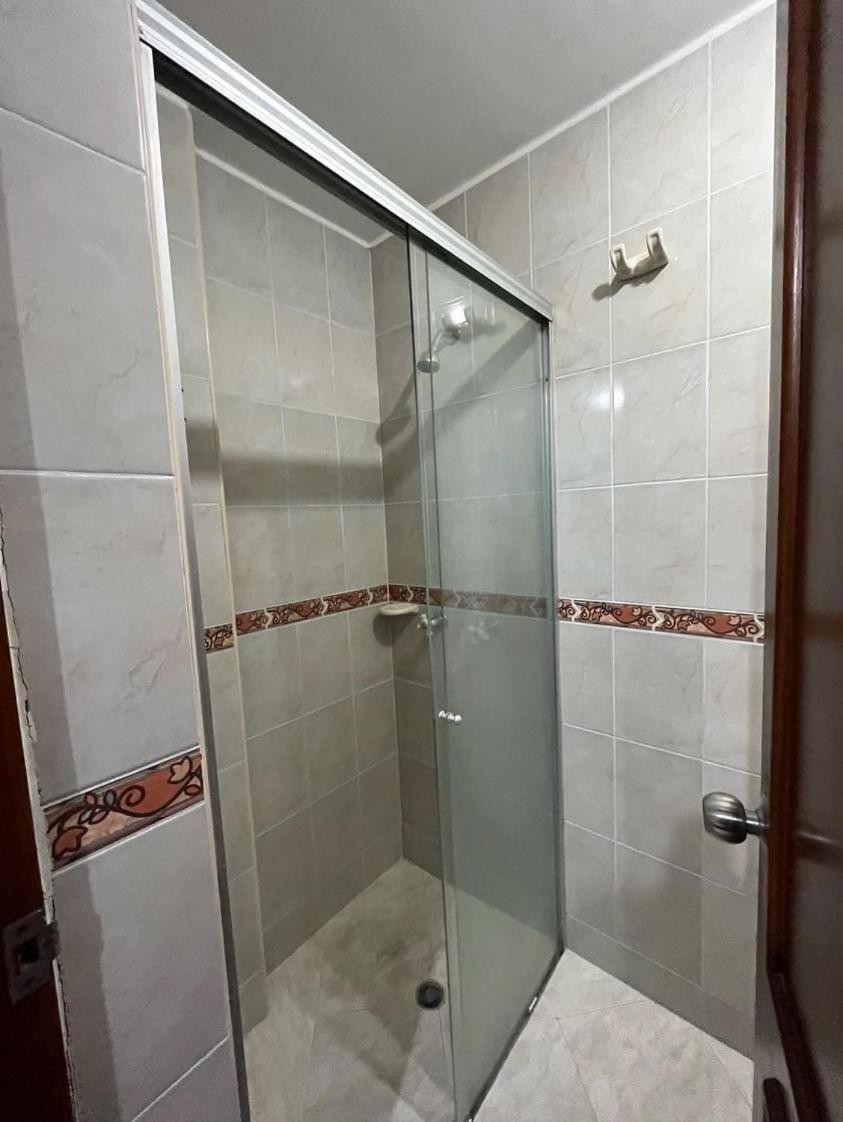 HABITACION BAÑO PRIVADO - EXCELENTE UBICACION