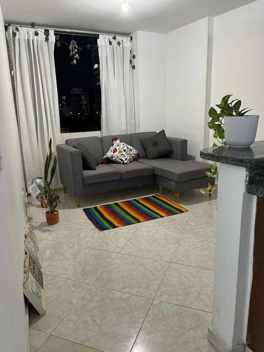 HABITACION BAÑO PRIVADO - EXCELENTE UBICACION