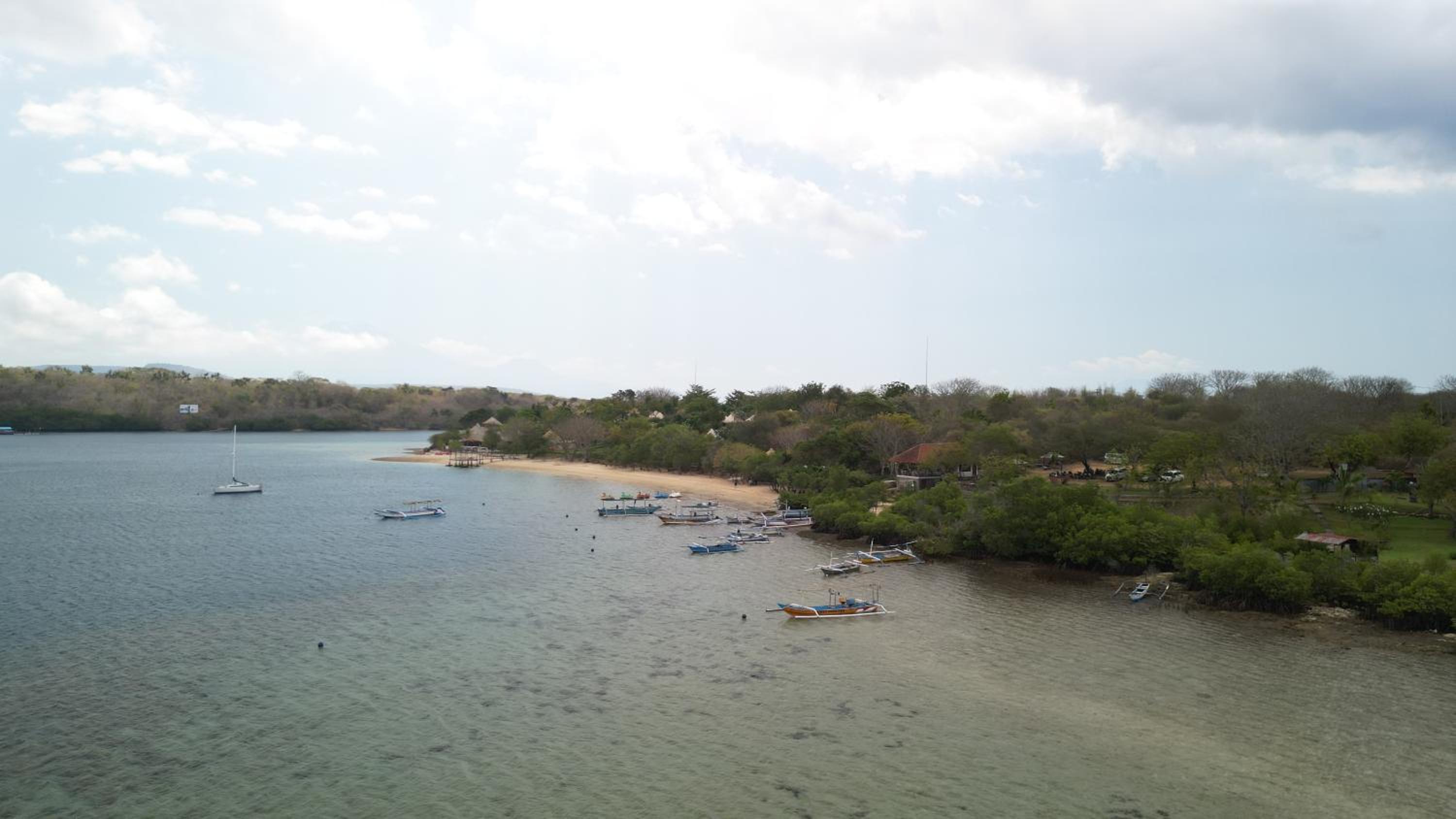 Pasir Putih Cottage - Menjangan view 5