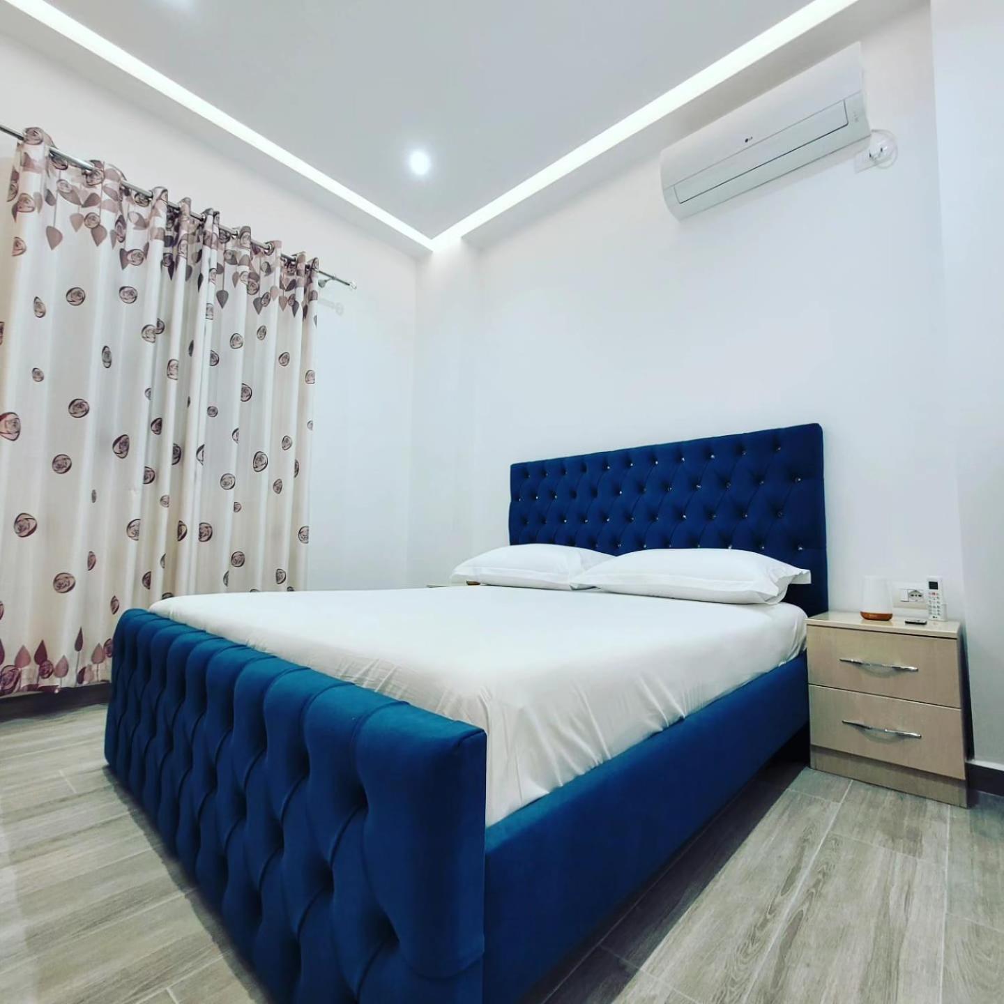 Saranda Seacret Suites