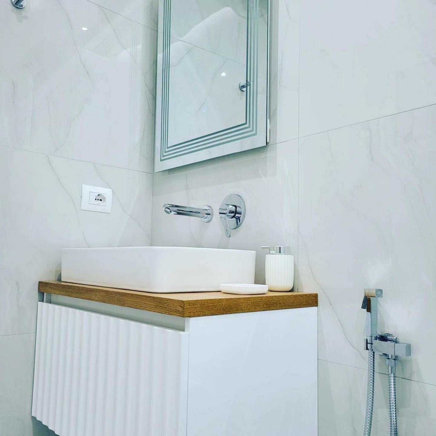 Saranda Seacret Suites
