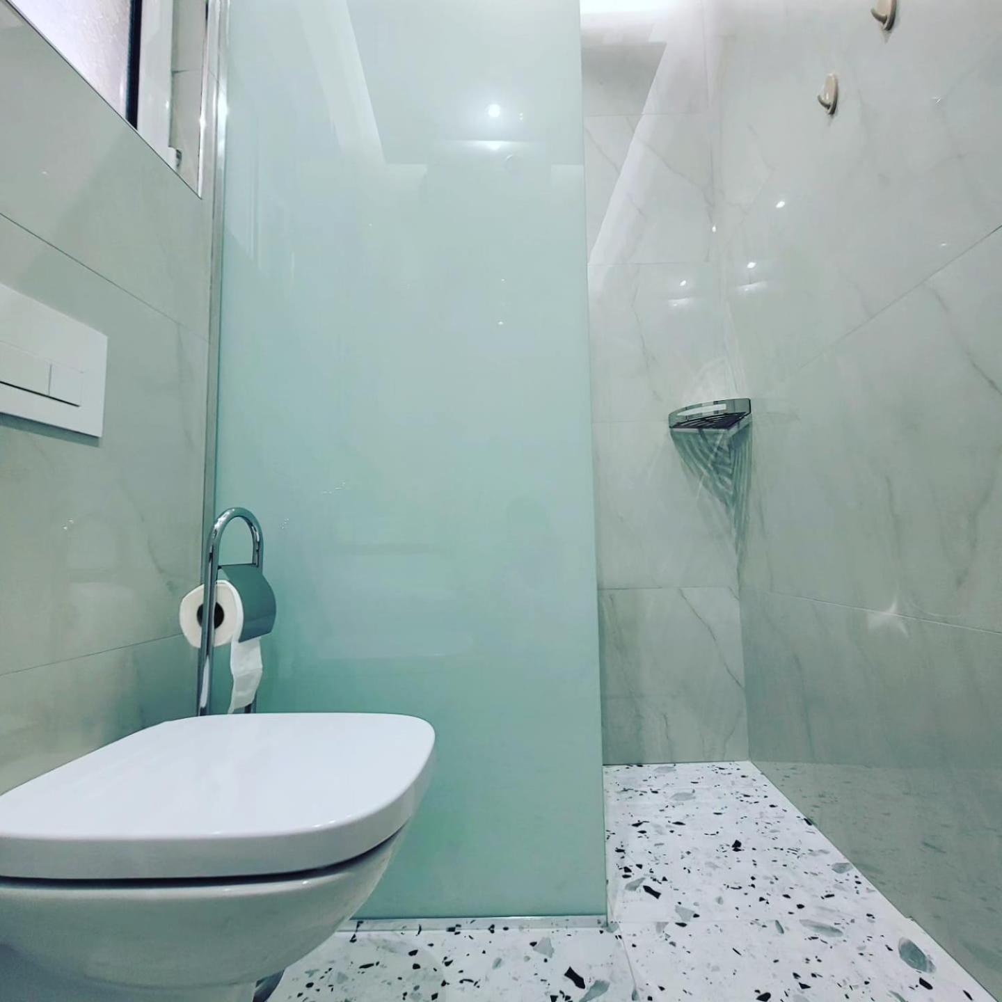 Saranda Seacret Suites