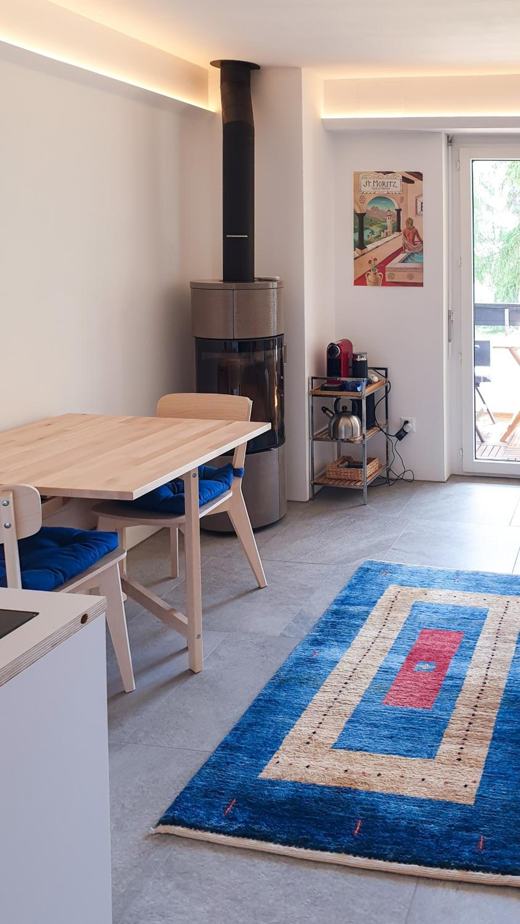 Modernes Alpenstudio mit Bergblick, Pool und Sauna