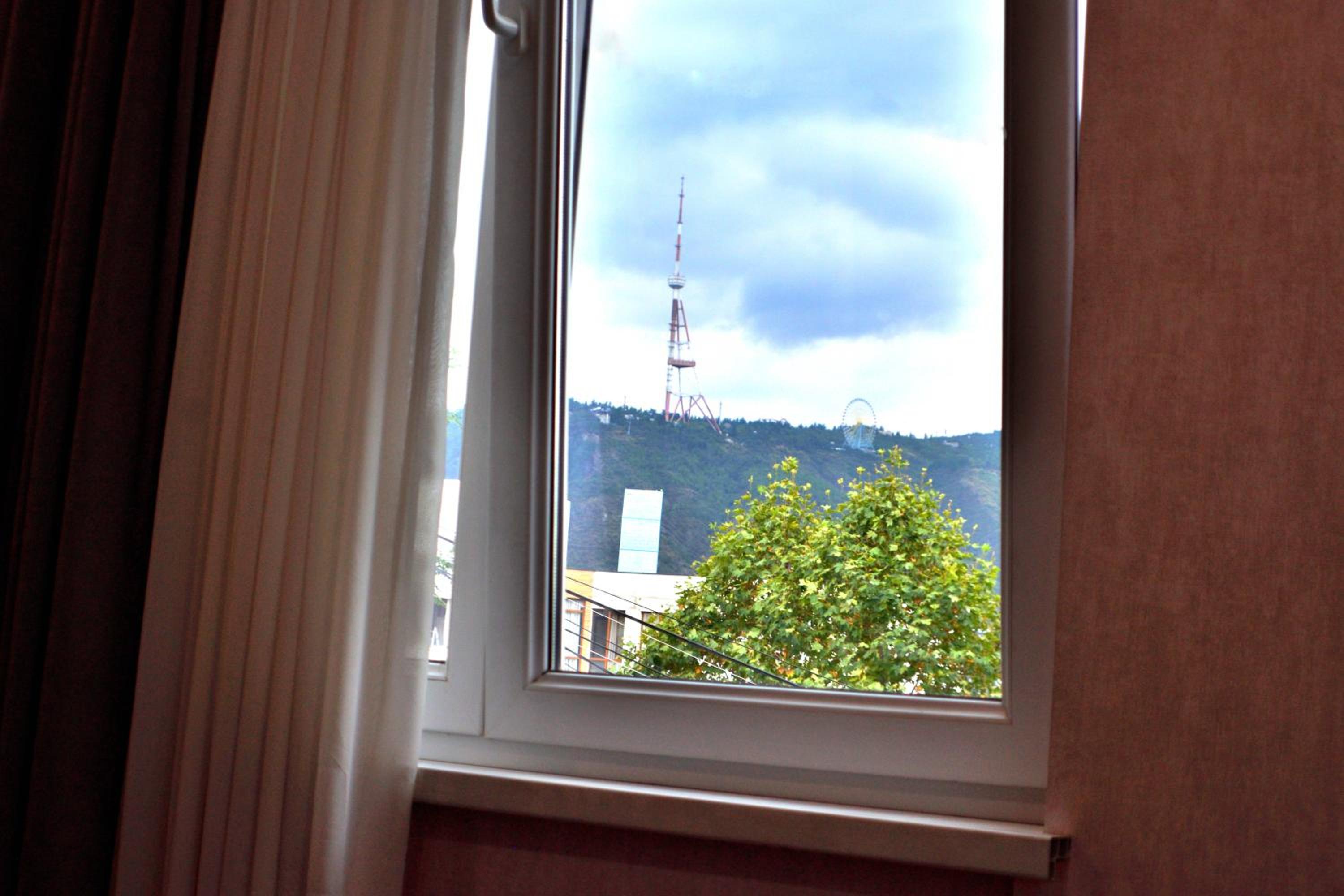Nikas apartment with balcony in old Tbilisi view 5