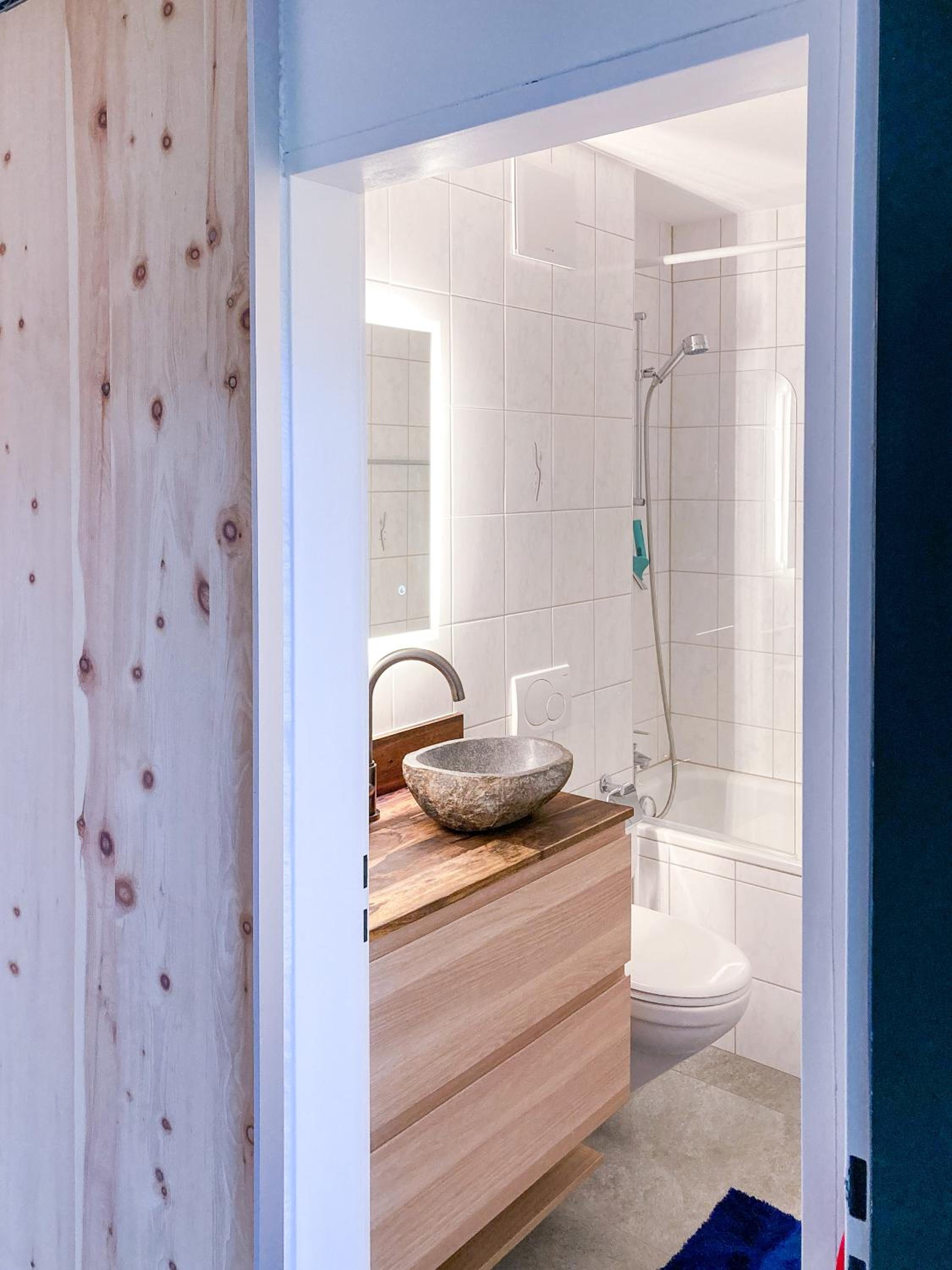 Modernes Alpenstudio mit Bergblick, Pool und Sauna