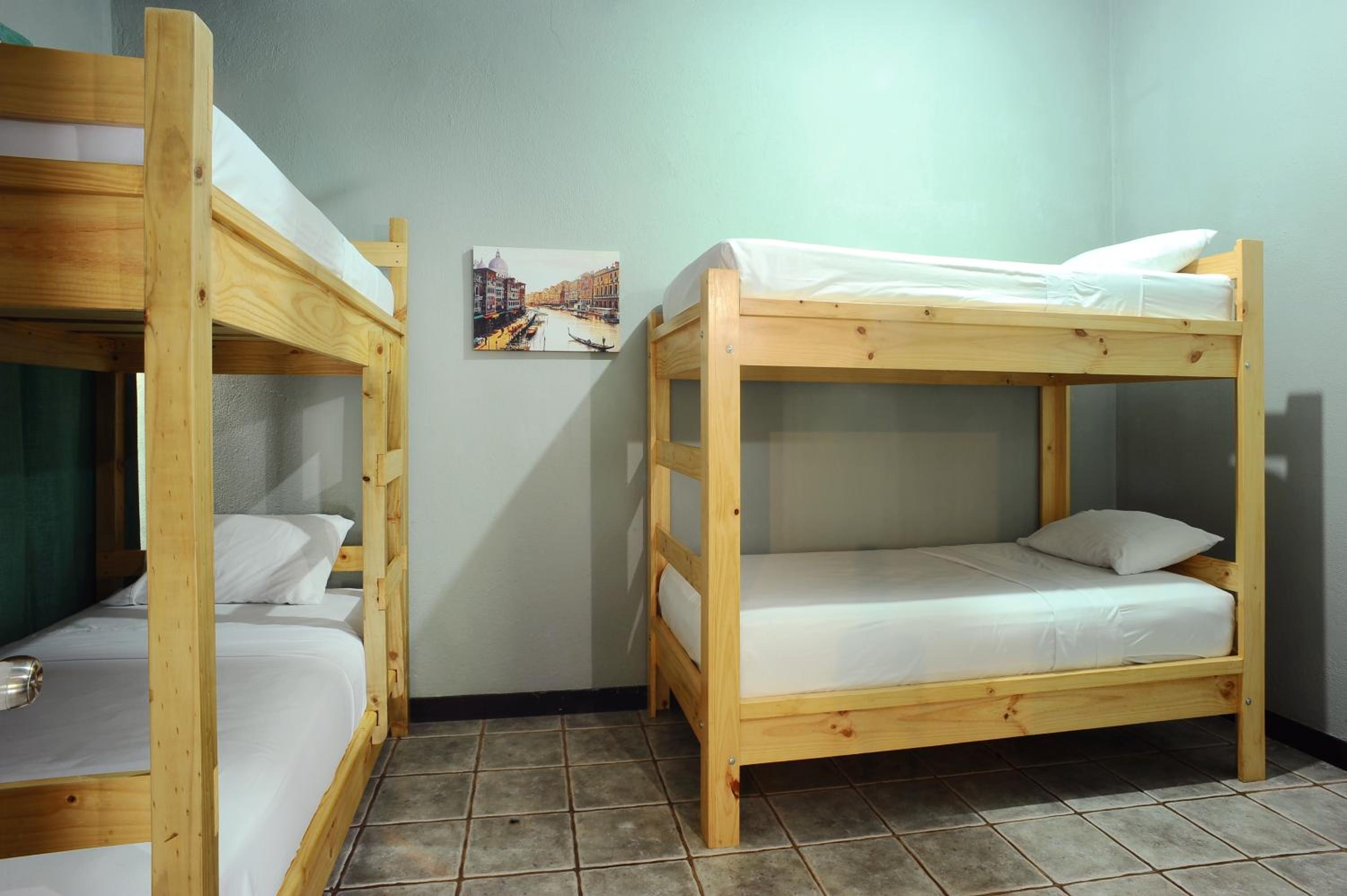 Private Fully Furnished Home at Wide Mouth Frog Hostel Quepos view 3