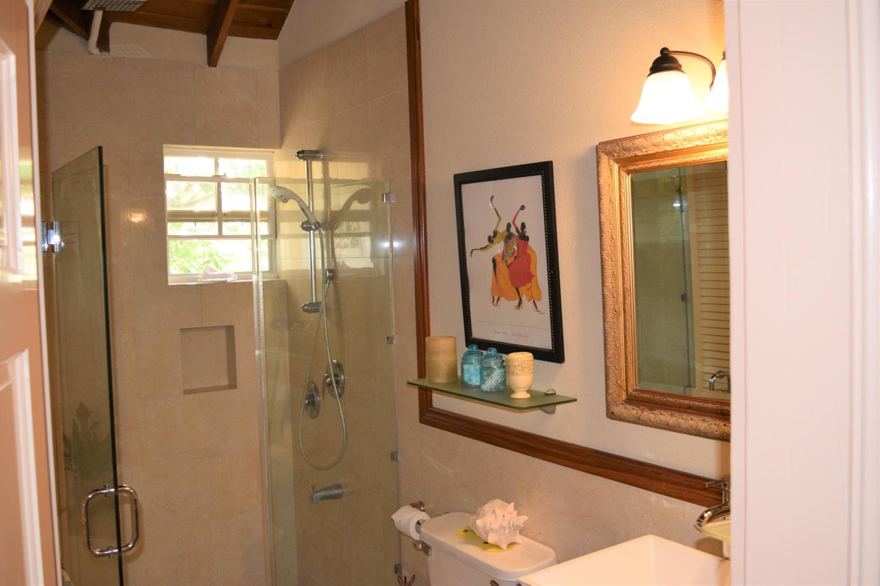 Coconut Walk Beach Apartment