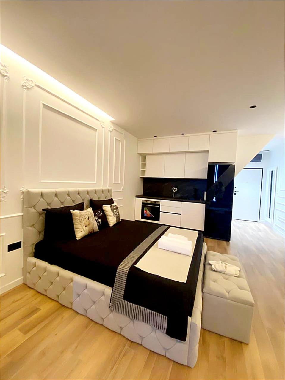 Square 21 Studio Apartments