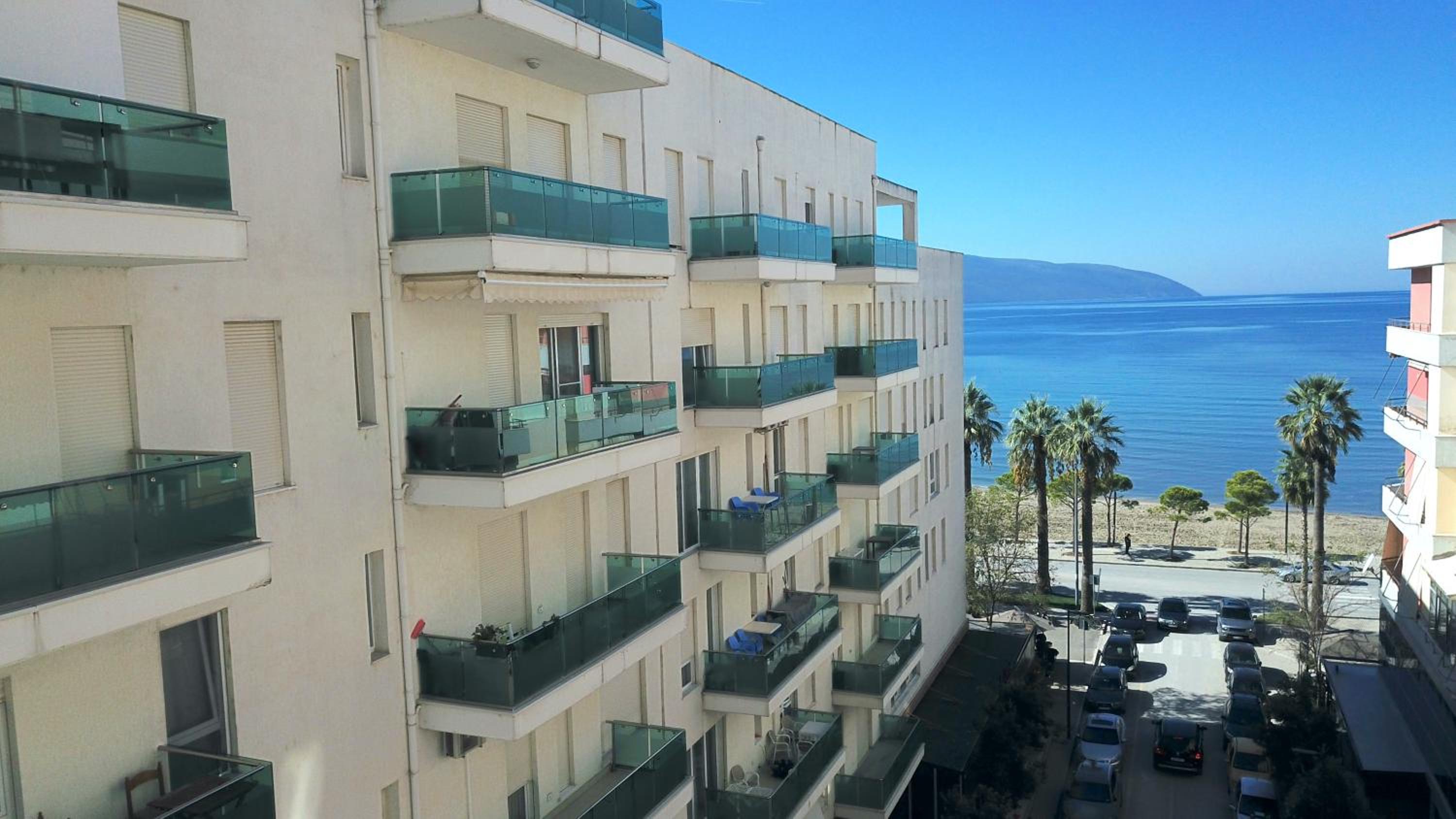 LUXURY SEA SIDE