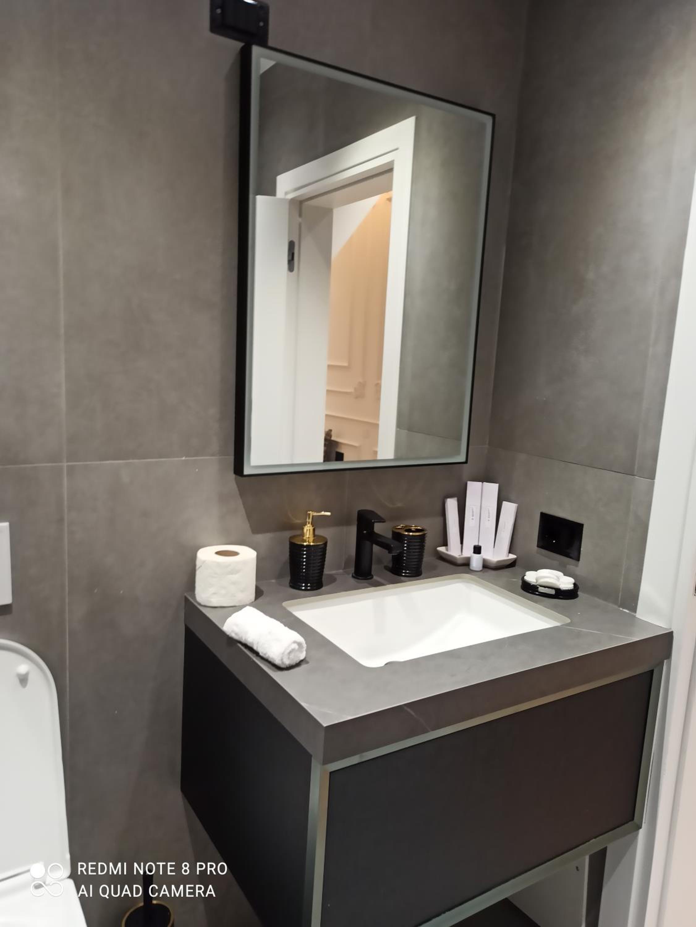 Square 21 Studio Apartments
