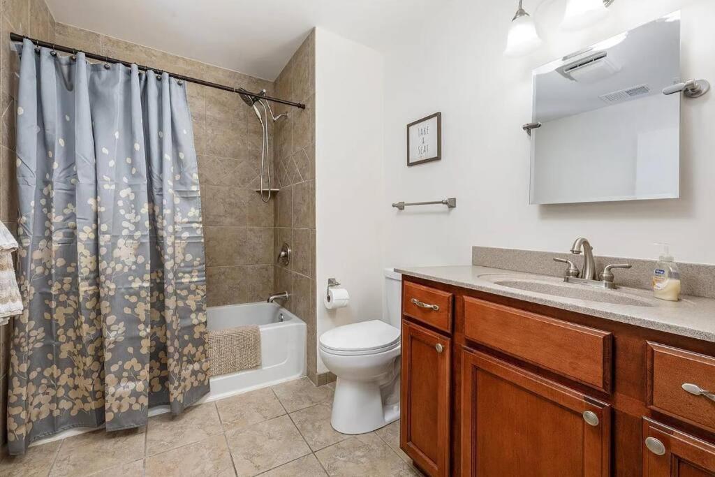 Modern Golfview Condo near the Grand Traverse Bay view 2