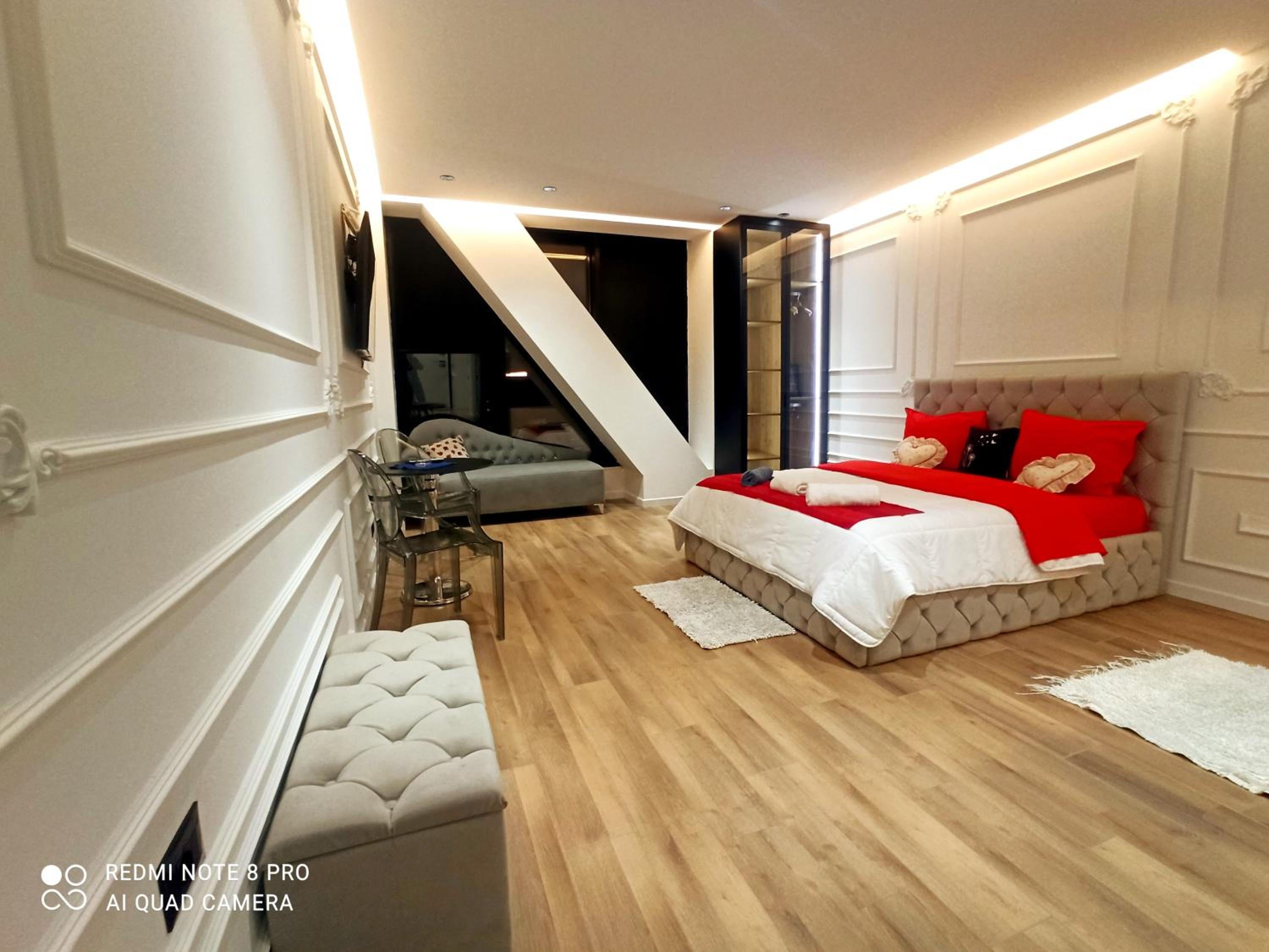 Square 21 Studio Apartments