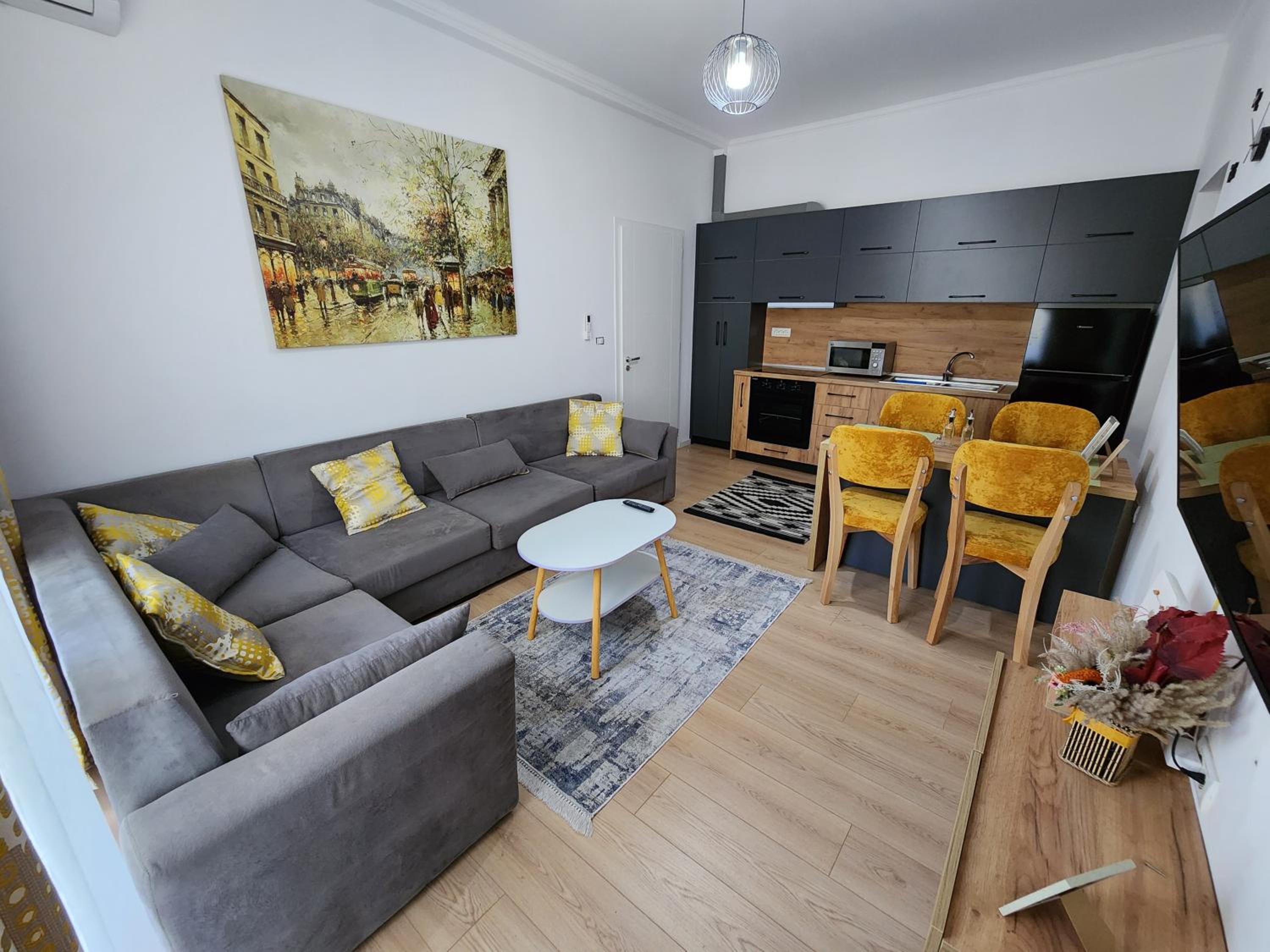 Apartment Sweet 21