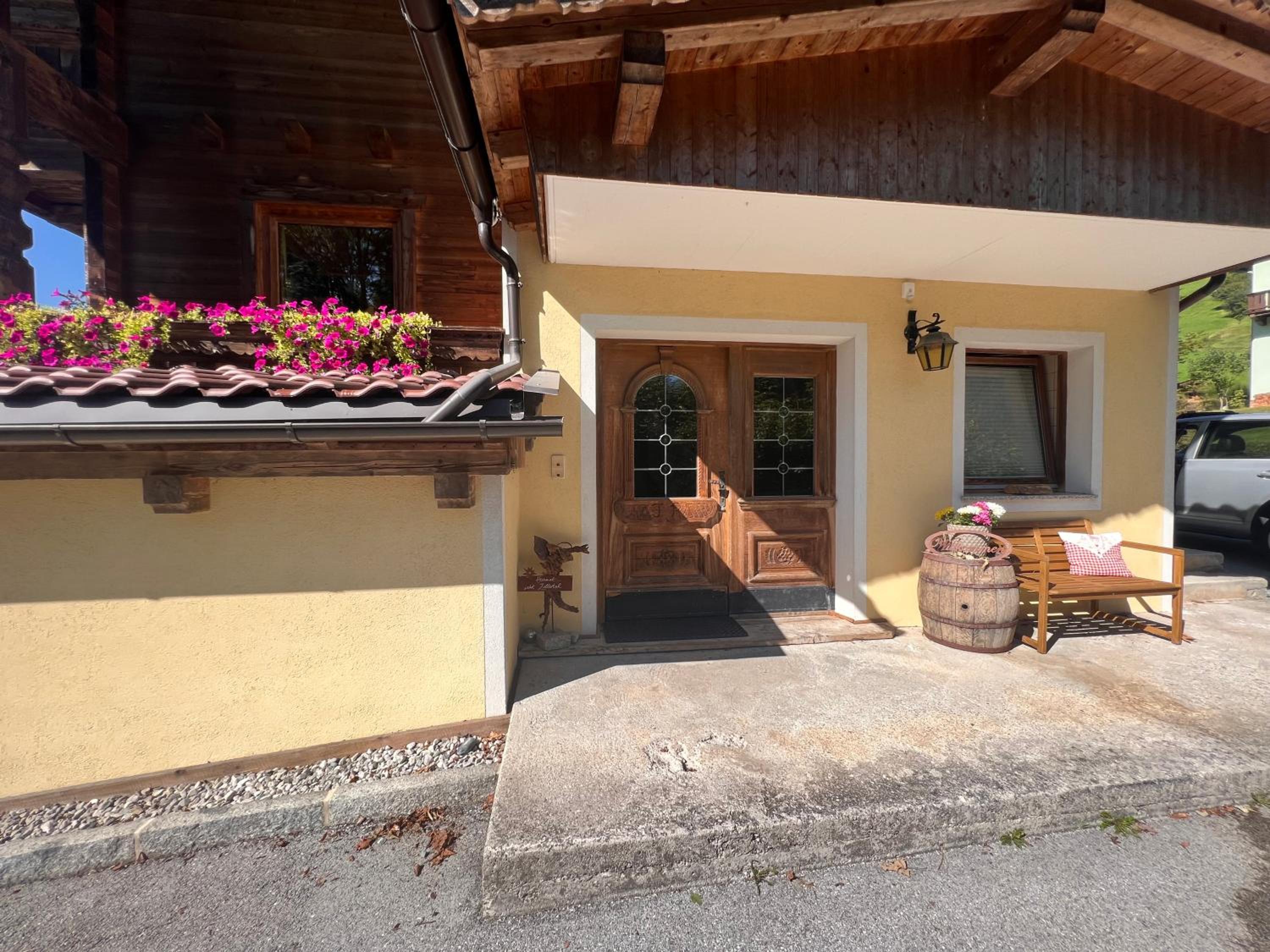 Ferienwohnung Gamsbock Panorama View Balkon, Gartensauna, Garten, Grillplatz