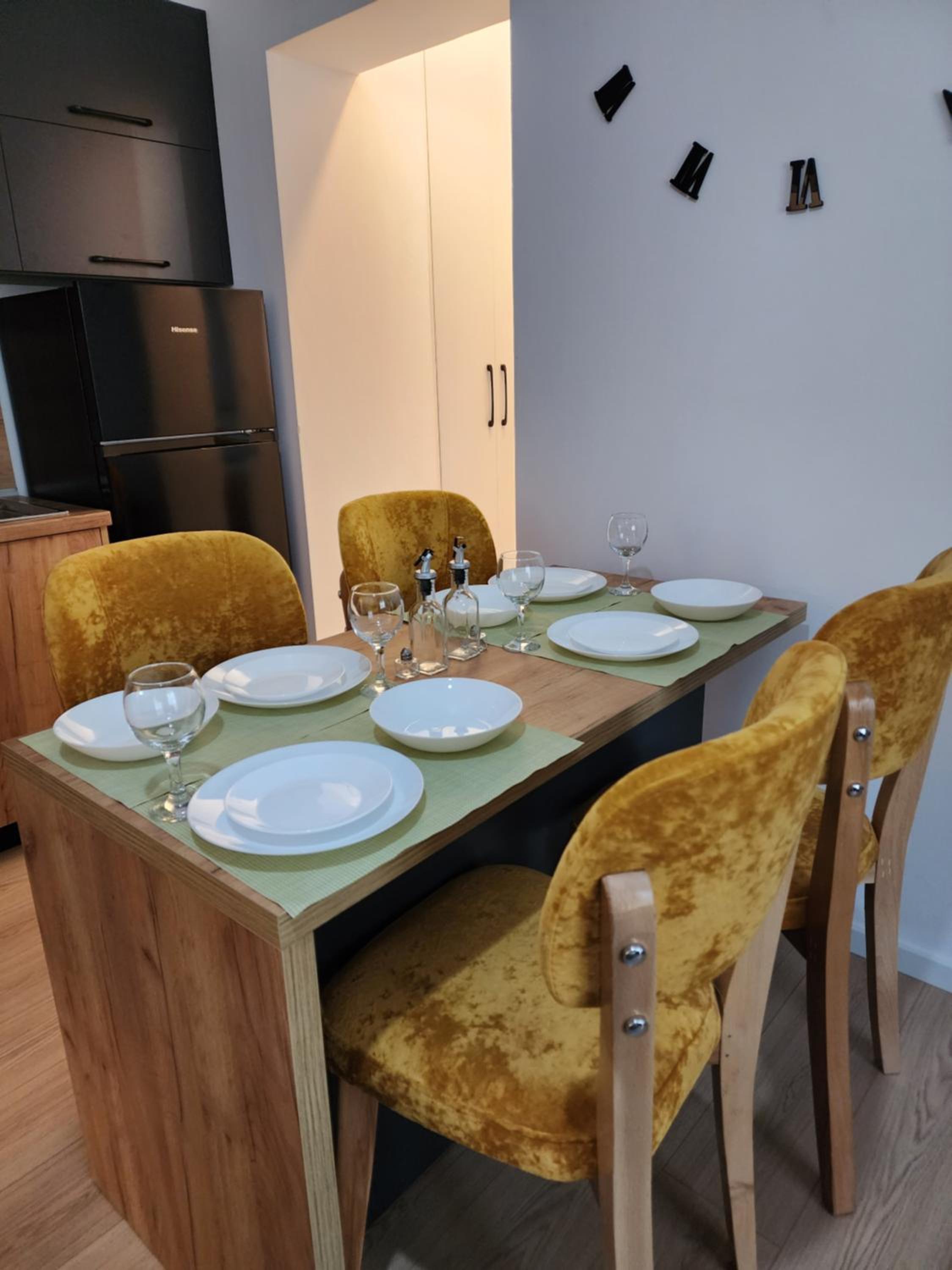 Apartment Sweet 21