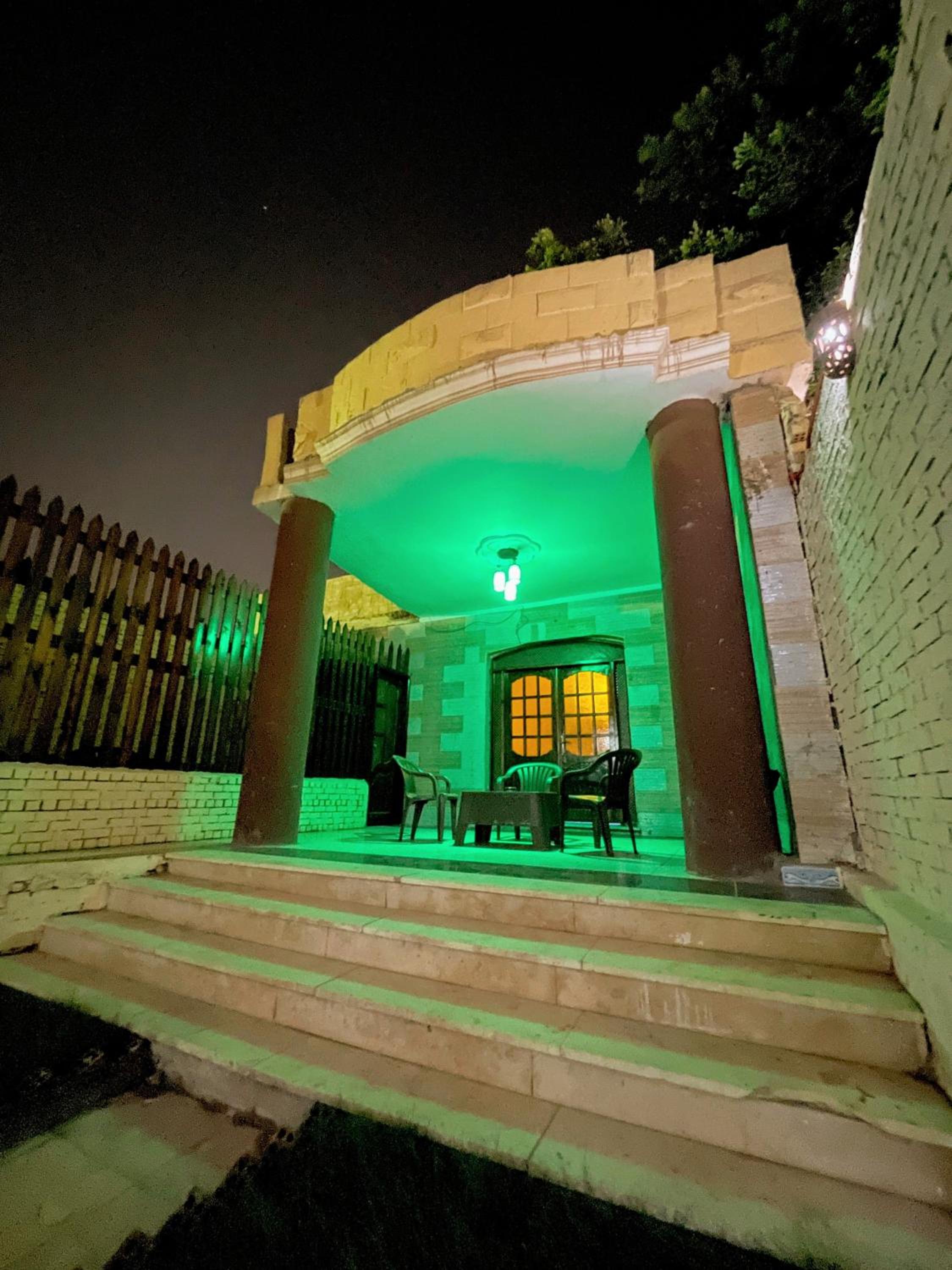 Cleopatra Pyramids Villa