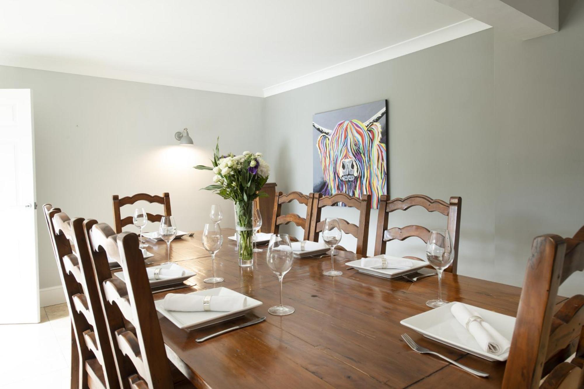 Beautiful Secluded 2 Bedroom Coach House view 3
