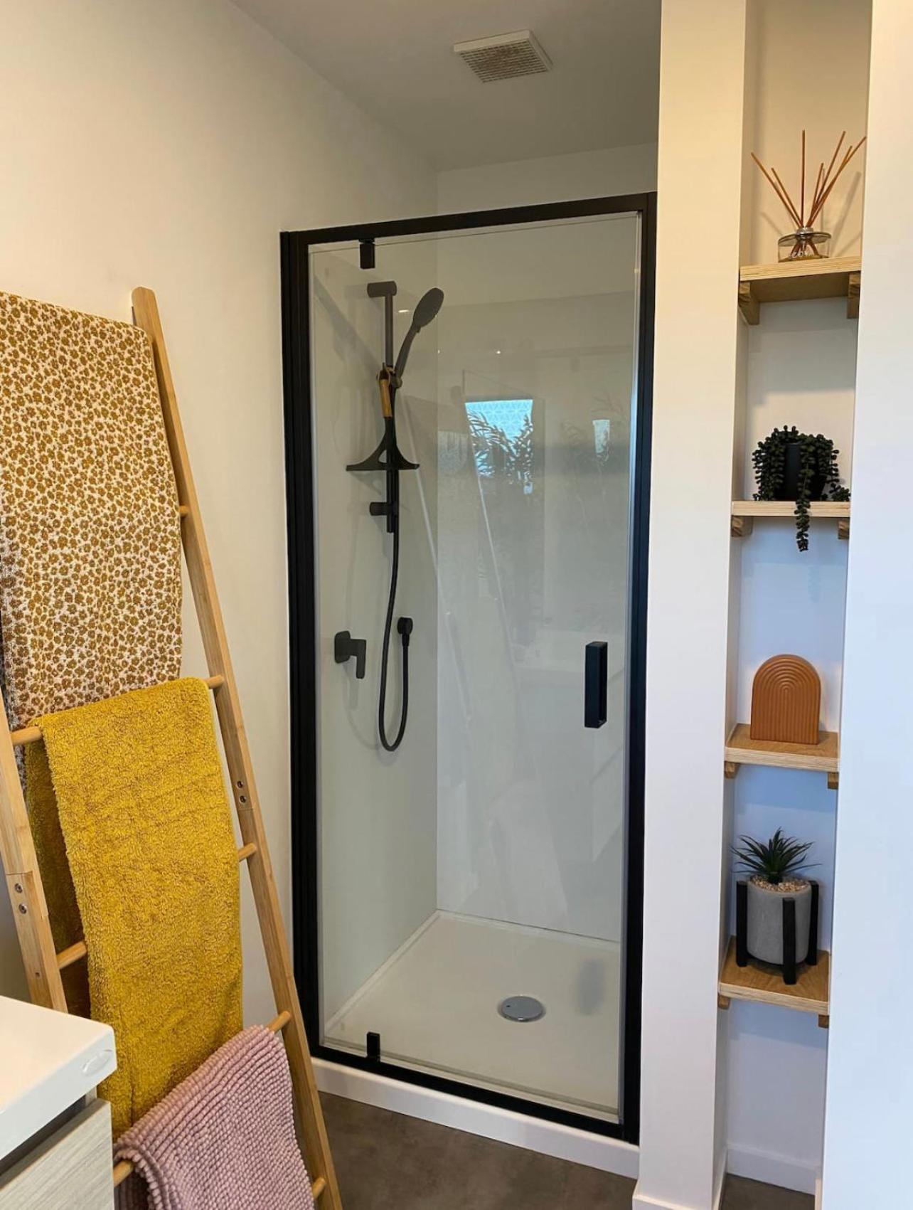 Paradise By The Beach - Sleeps 2 - with a pool view 2