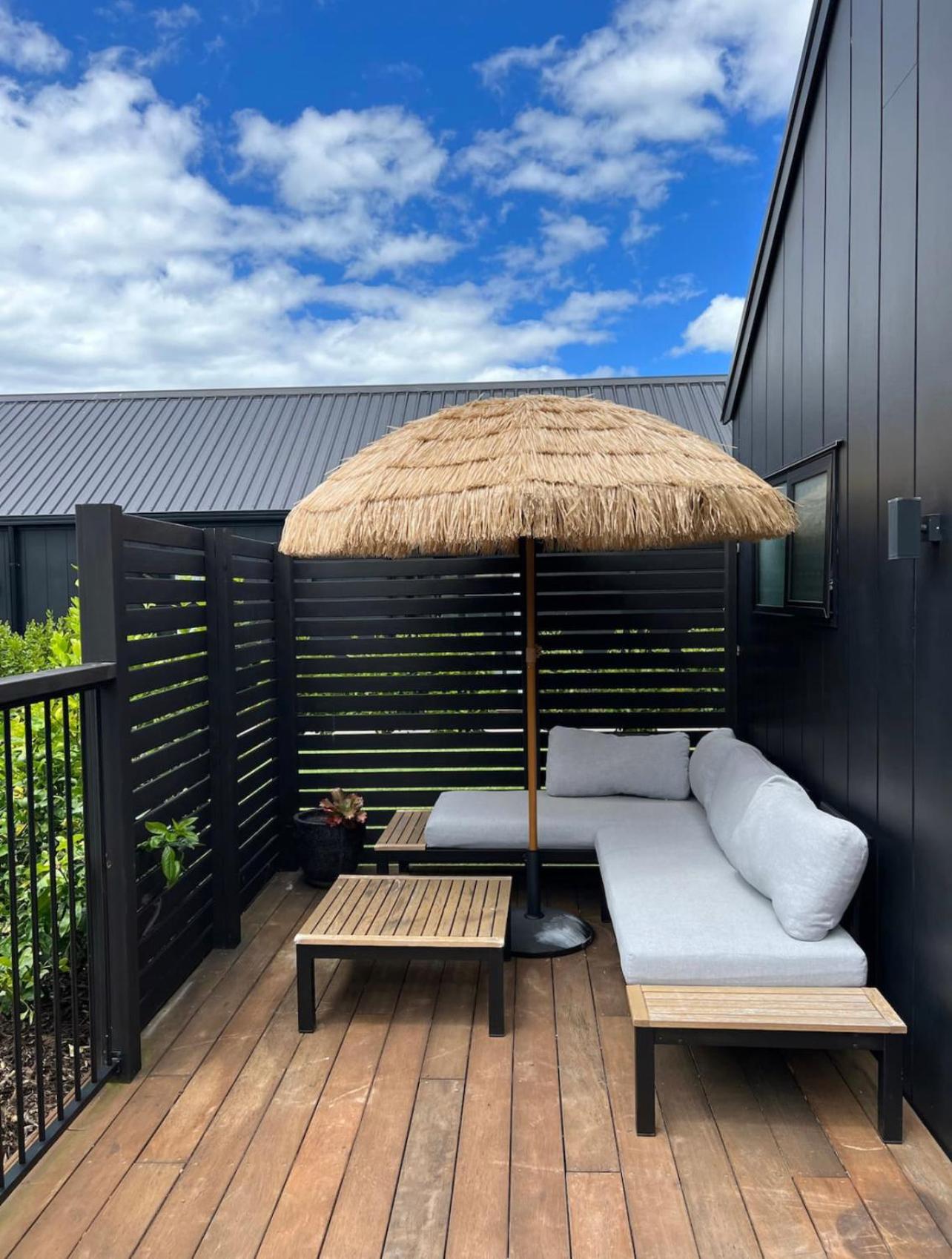 Paradise By The Beach - Sleeps 2 - with a pool view 4