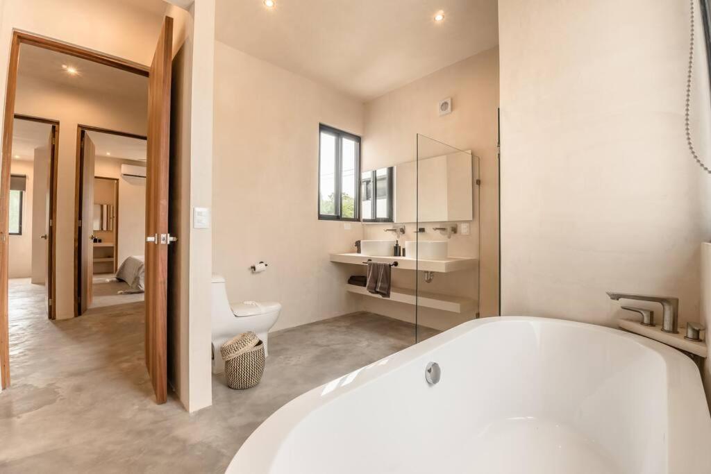 Photo 8