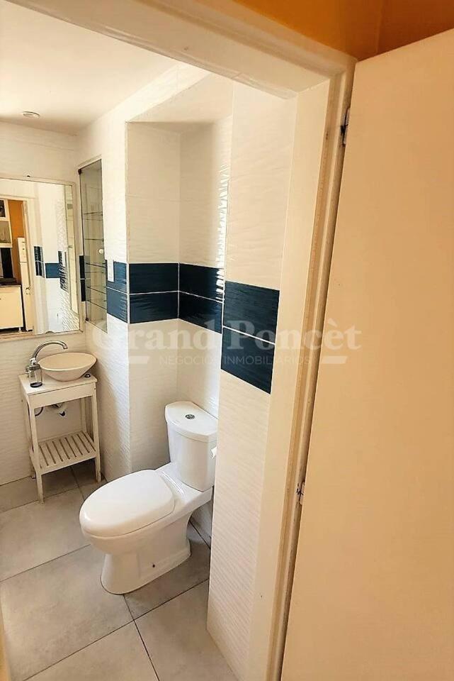 Bohemian San Telmo for large groups and families spacious and comfy apt for your Perfect Stay , ATENCIÓN PRECIO DE RESERVA EN DOLARES O PESOS DOLAR BLUE