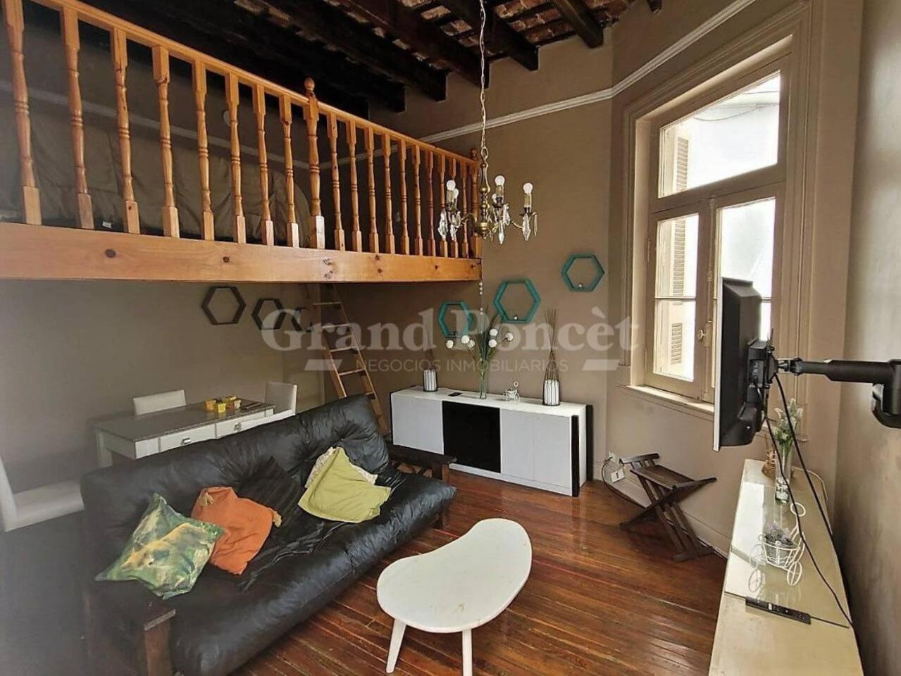 Bohemian San Telmo for large groups and families spacious and comfy apt for your Perfect Stay , ATENCIÓN PRECIO DE RESERVA EN DOLARES O PESOS DOLAR BLUE