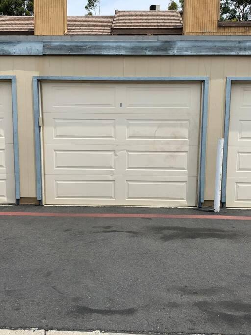 Orange County/Anaheim Vacations - MAGICAL Xcape, POOLS-SPA, WALK 2 DISNEY, CENTRAL AC-HEAT, FULLY EQUIPPED, 2 FREE PARKING SPACES, OWNER MGMT - Property Image 14