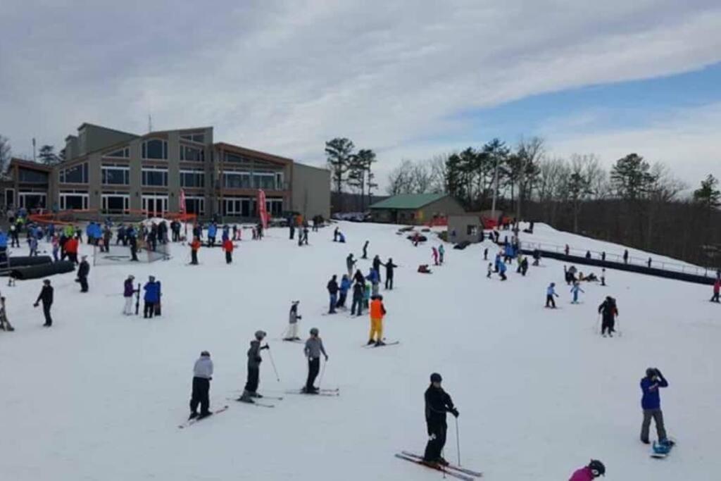 Magical Waterfront with 4-Season fun in Ski Resort view 5