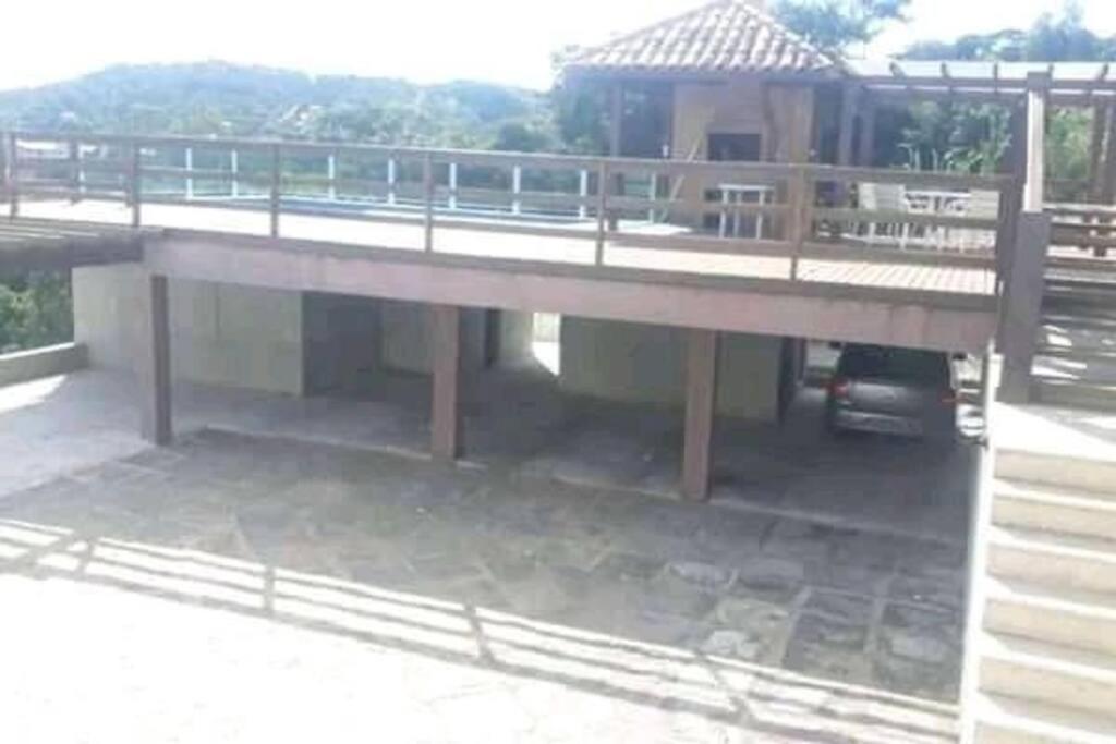 Casa Independente com 7 suítes p até 20 pessoas