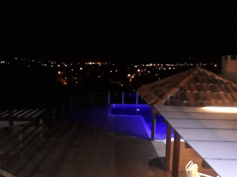 Casa Independente com 7 suítes p até 20 pessoas
